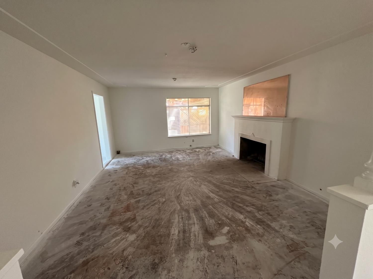3974 Maywood Dr N, Fresno, CA 93703
