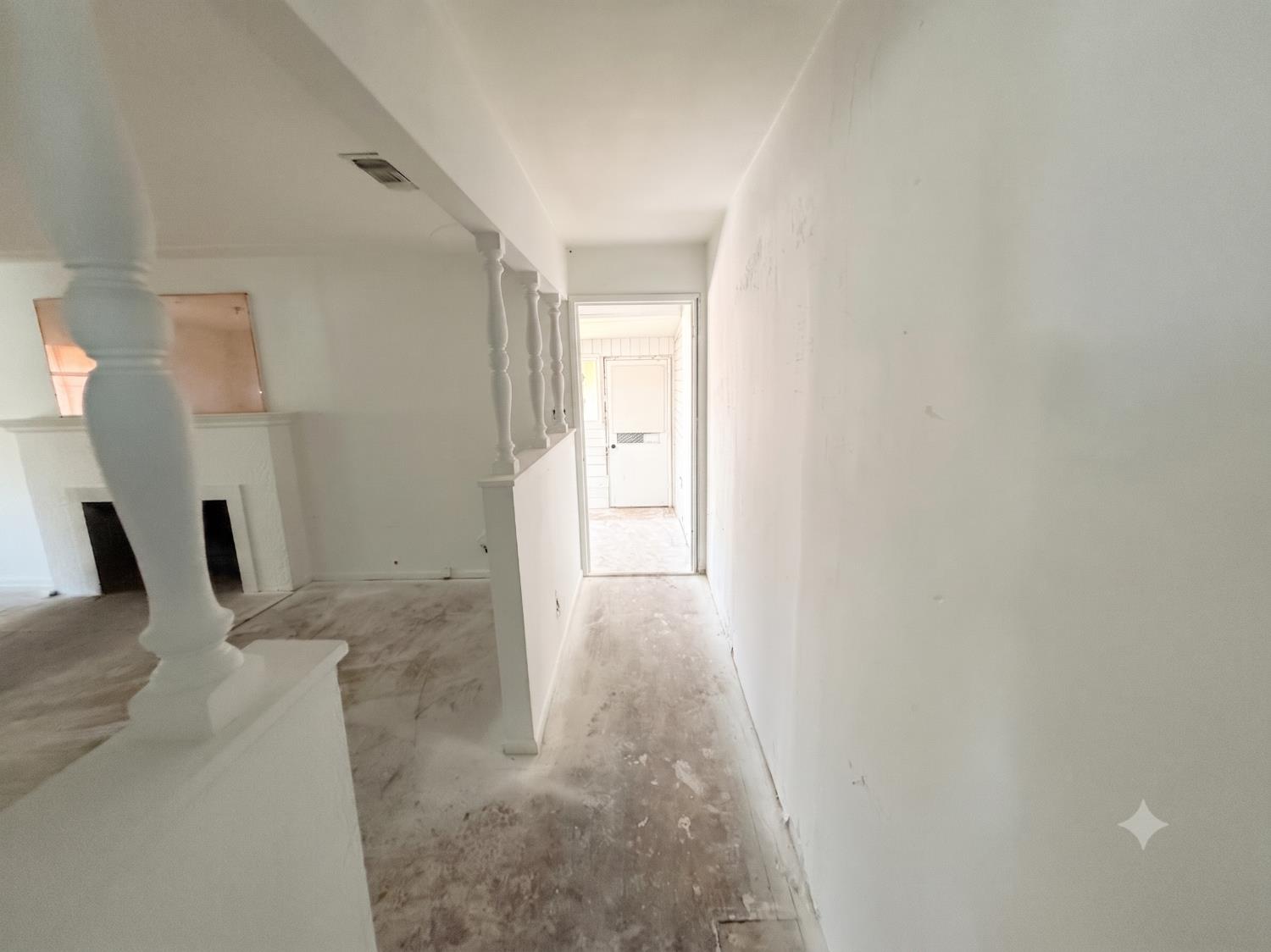 3974 Maywood Dr N, Fresno, CA 93703