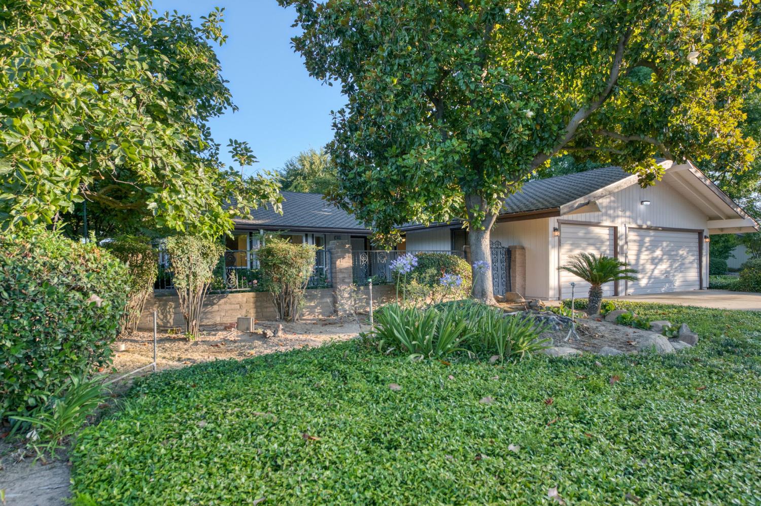 1611 W Mesa Ave, Fresno, CA 93711