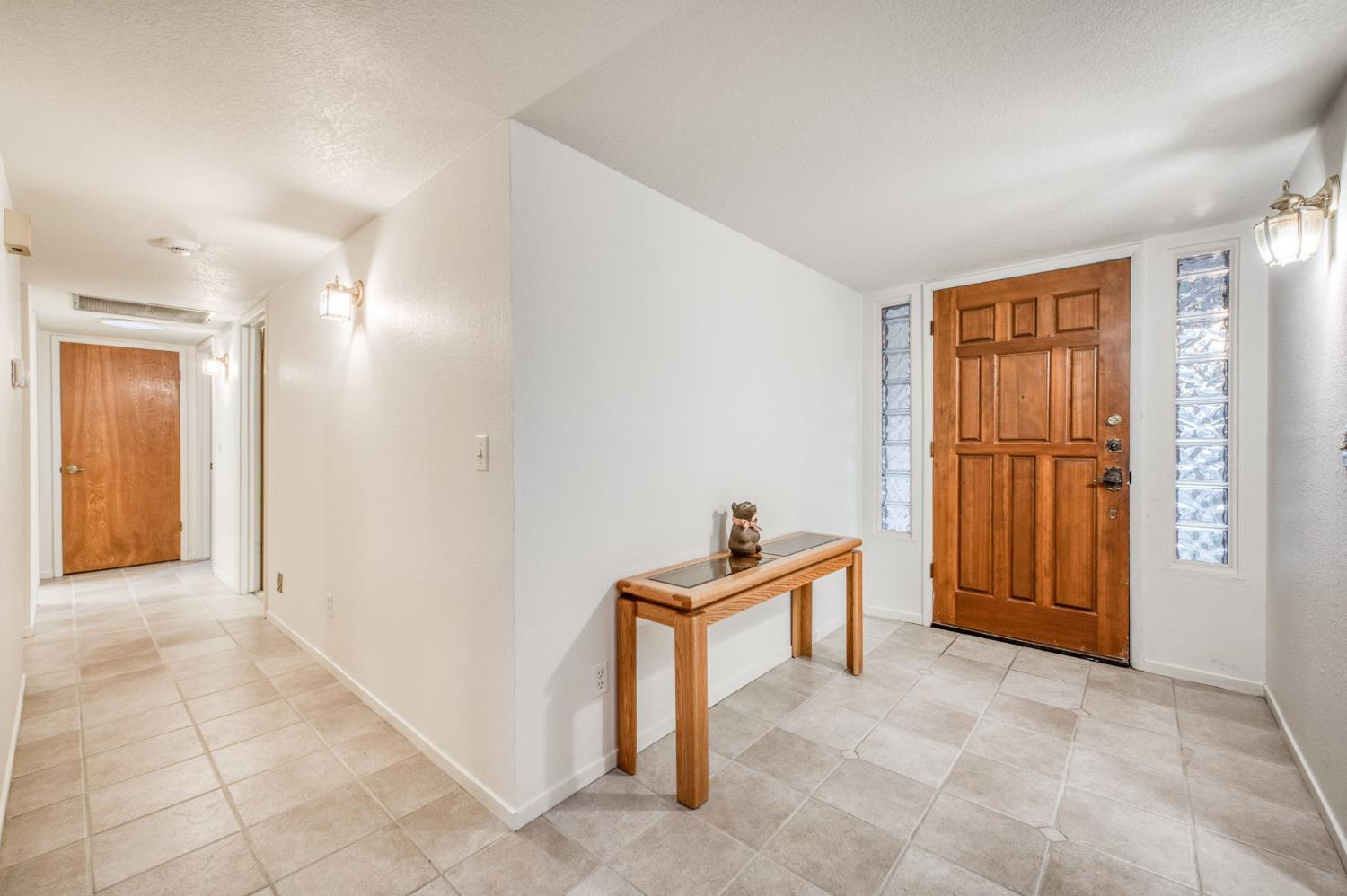 1611 W Mesa Ave, Fresno, CA 93711