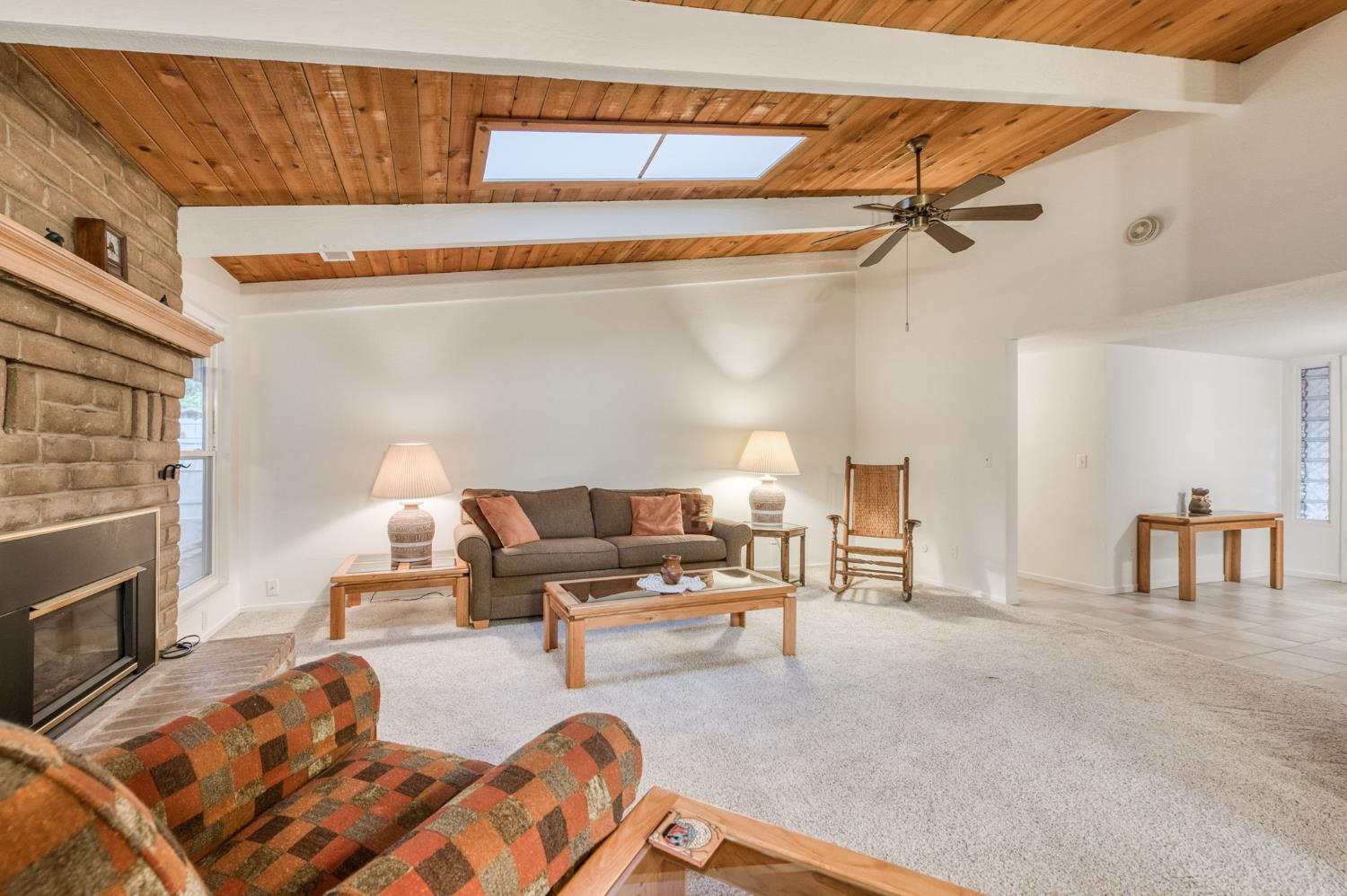 1611 W Mesa Ave, Fresno, CA 93711