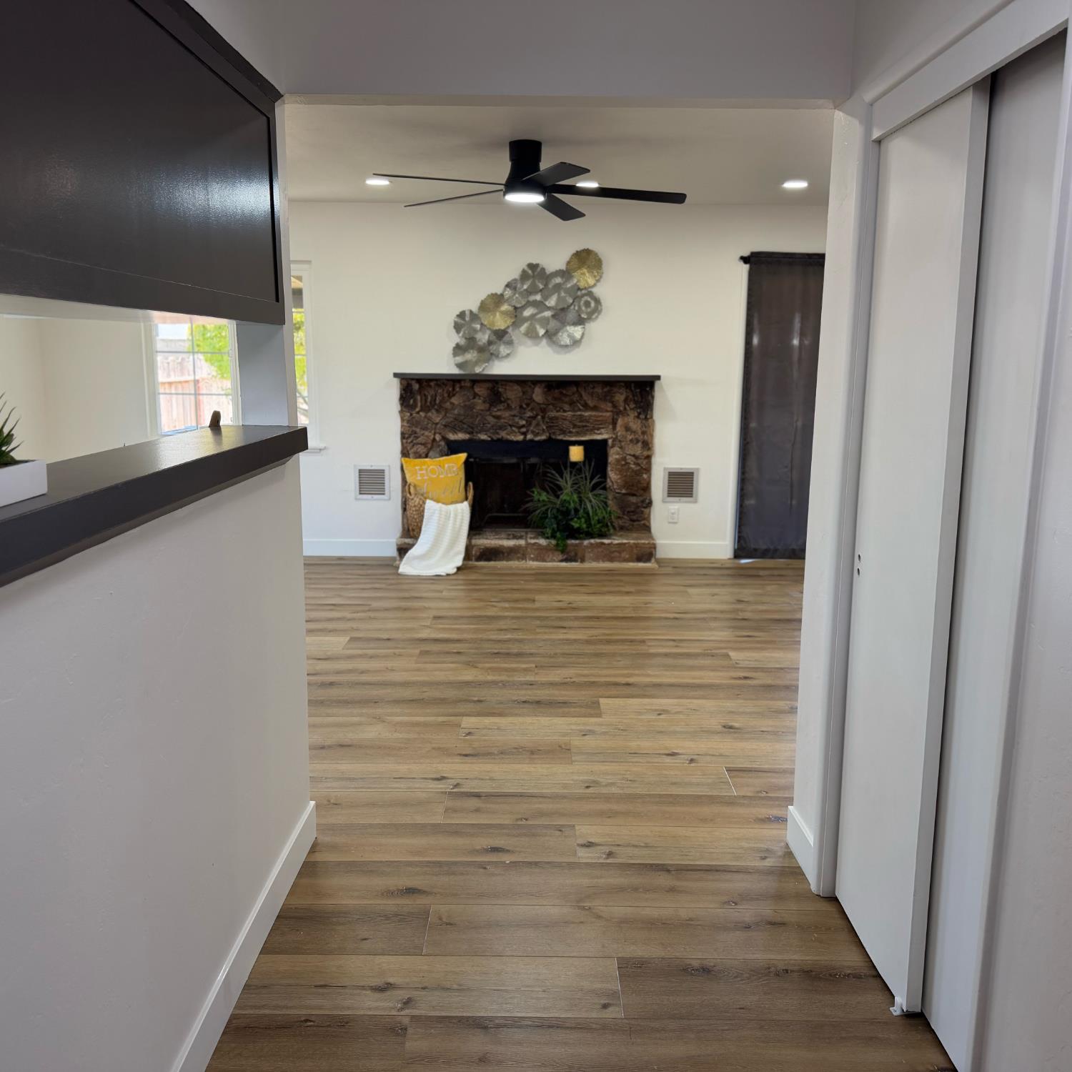 1830 W 5Th St, Madera, CA 93637