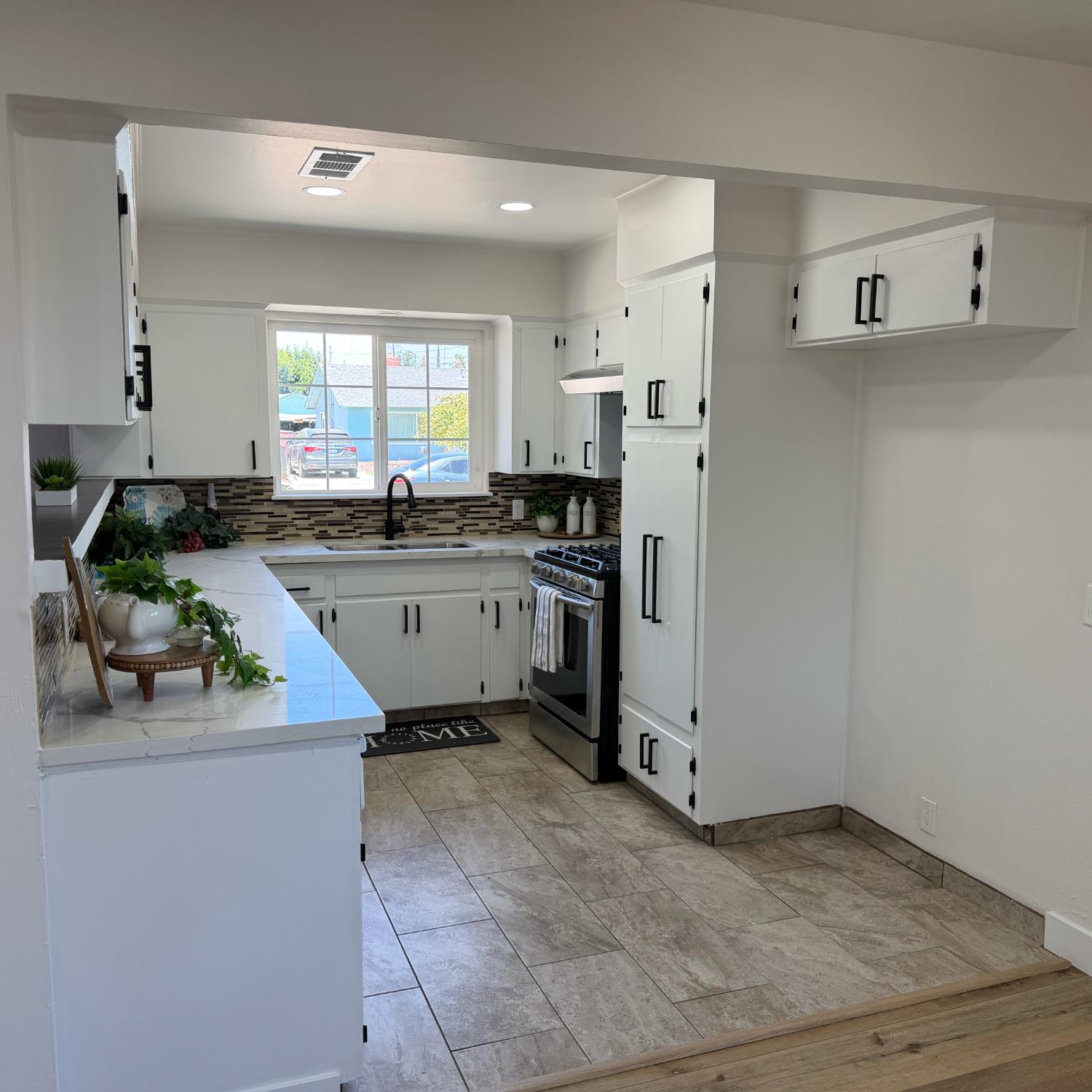 1830 W 5Th St, Madera, CA 93637