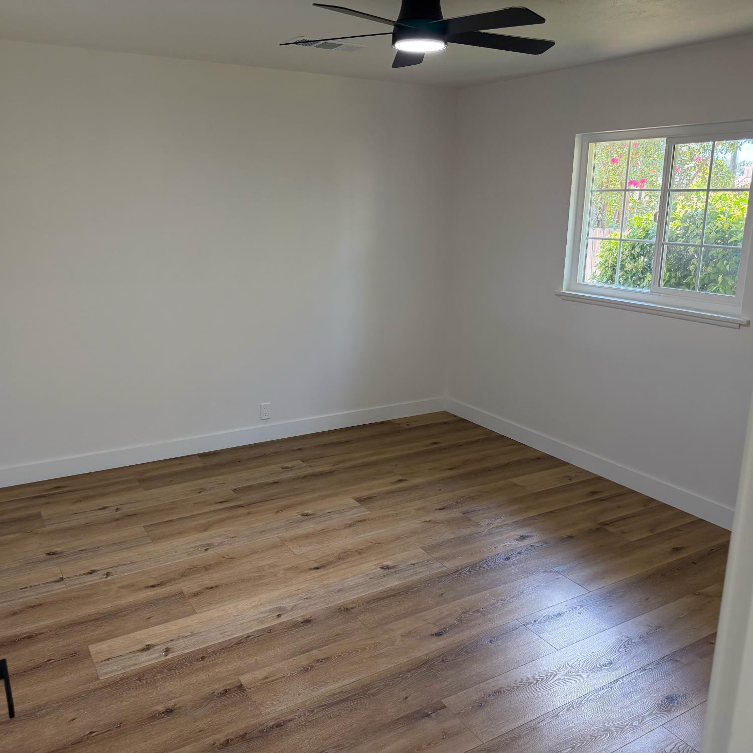 1830 W 5Th St, Madera, CA 93637