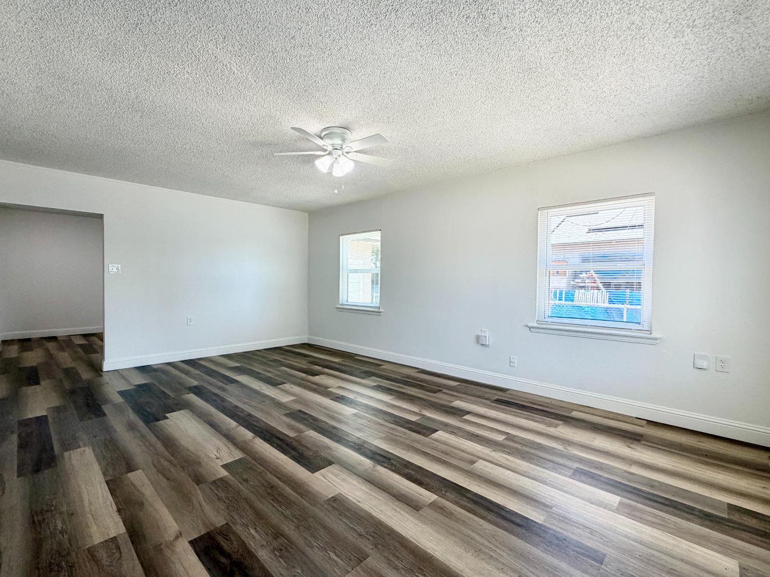 2421 E Clay Ave, Fresno, CA 93701