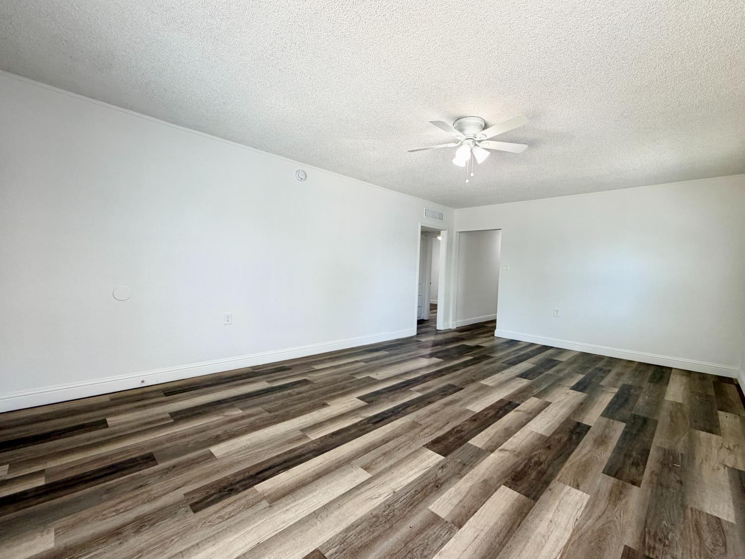 2421 E Clay Ave, Fresno, CA 93701