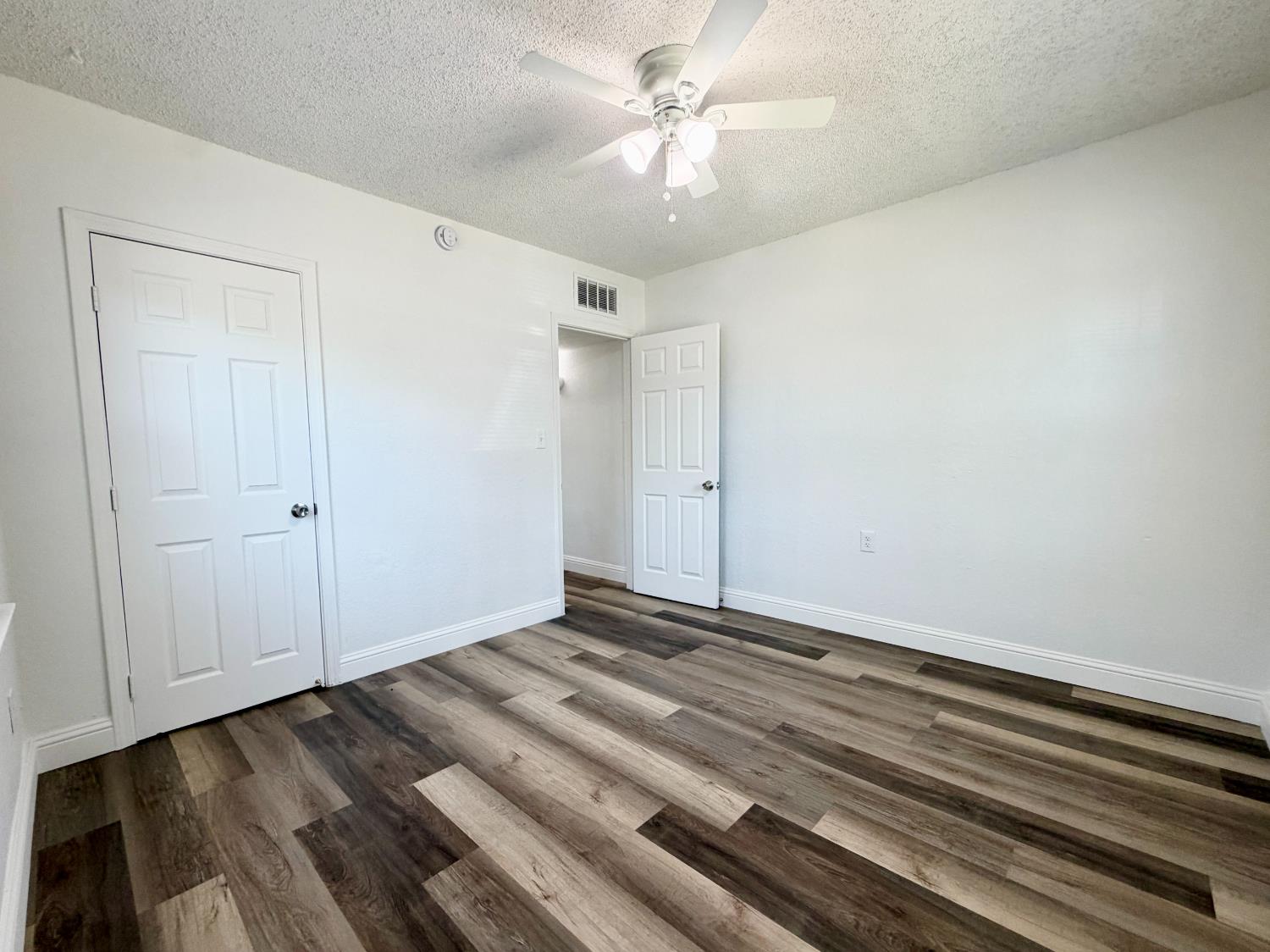 2421 E Clay Ave, Fresno, CA 93701