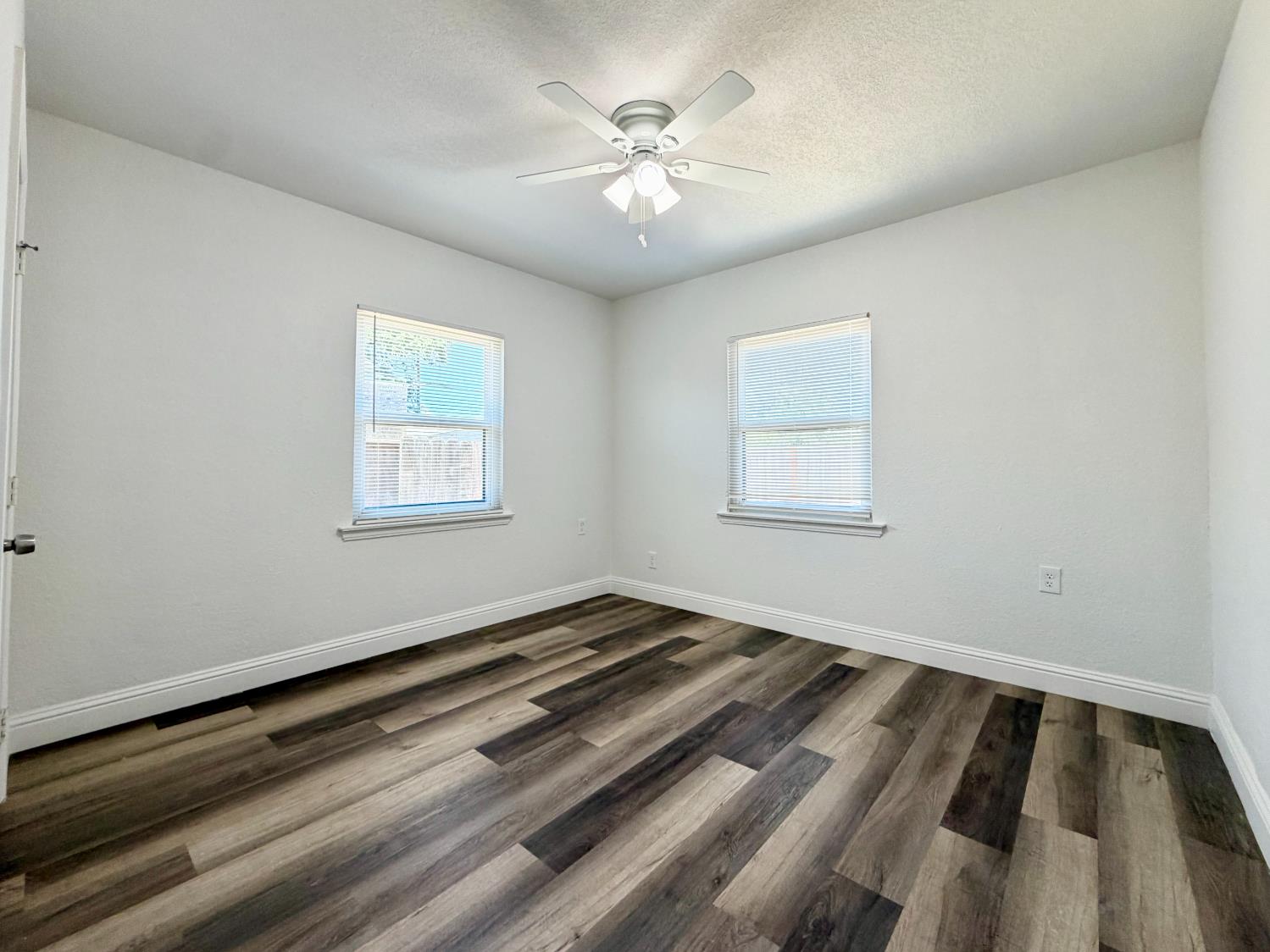 2421 E Clay Ave, Fresno, CA 93701