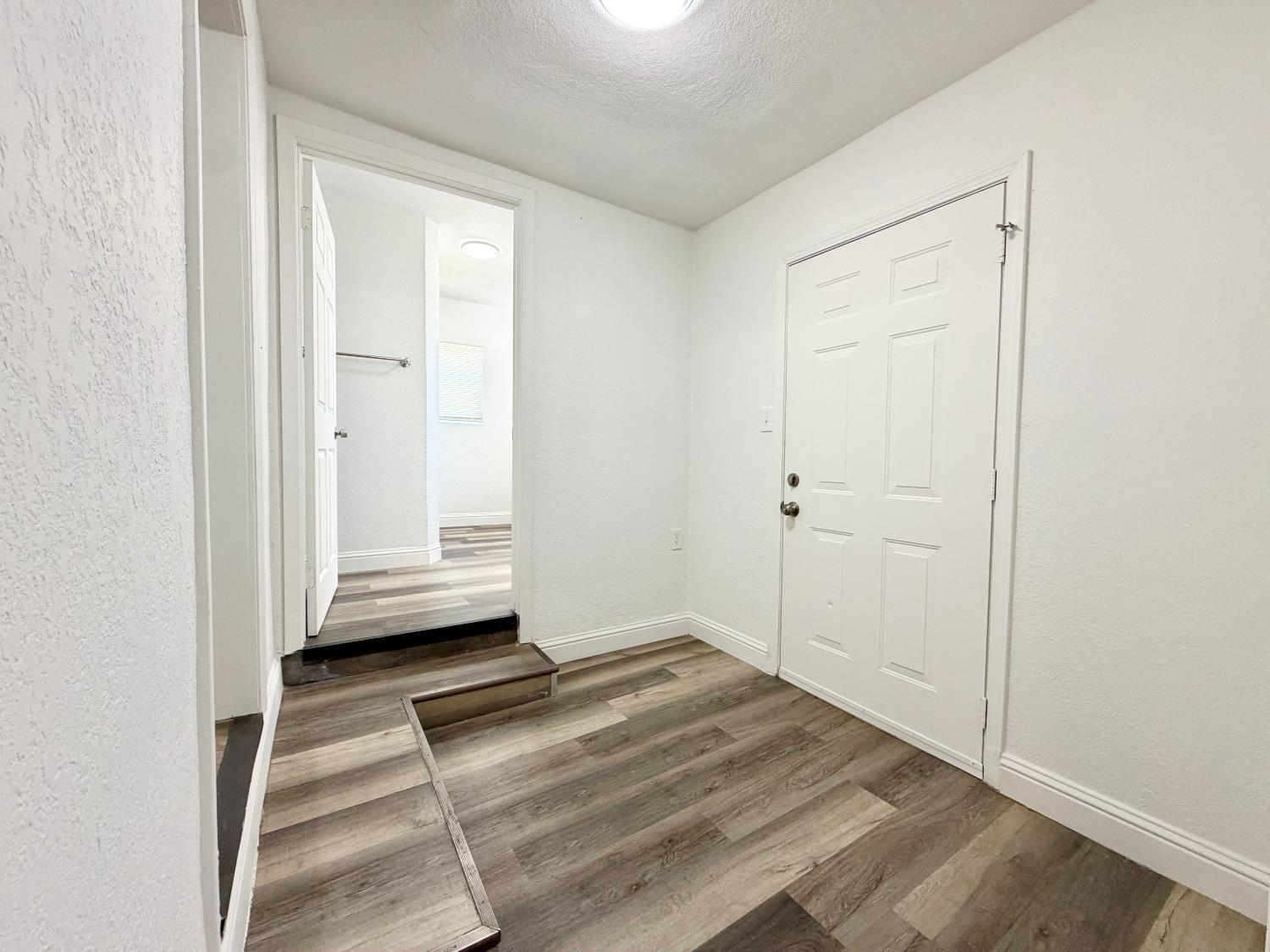 2421 E Clay Ave, Fresno, CA 93701