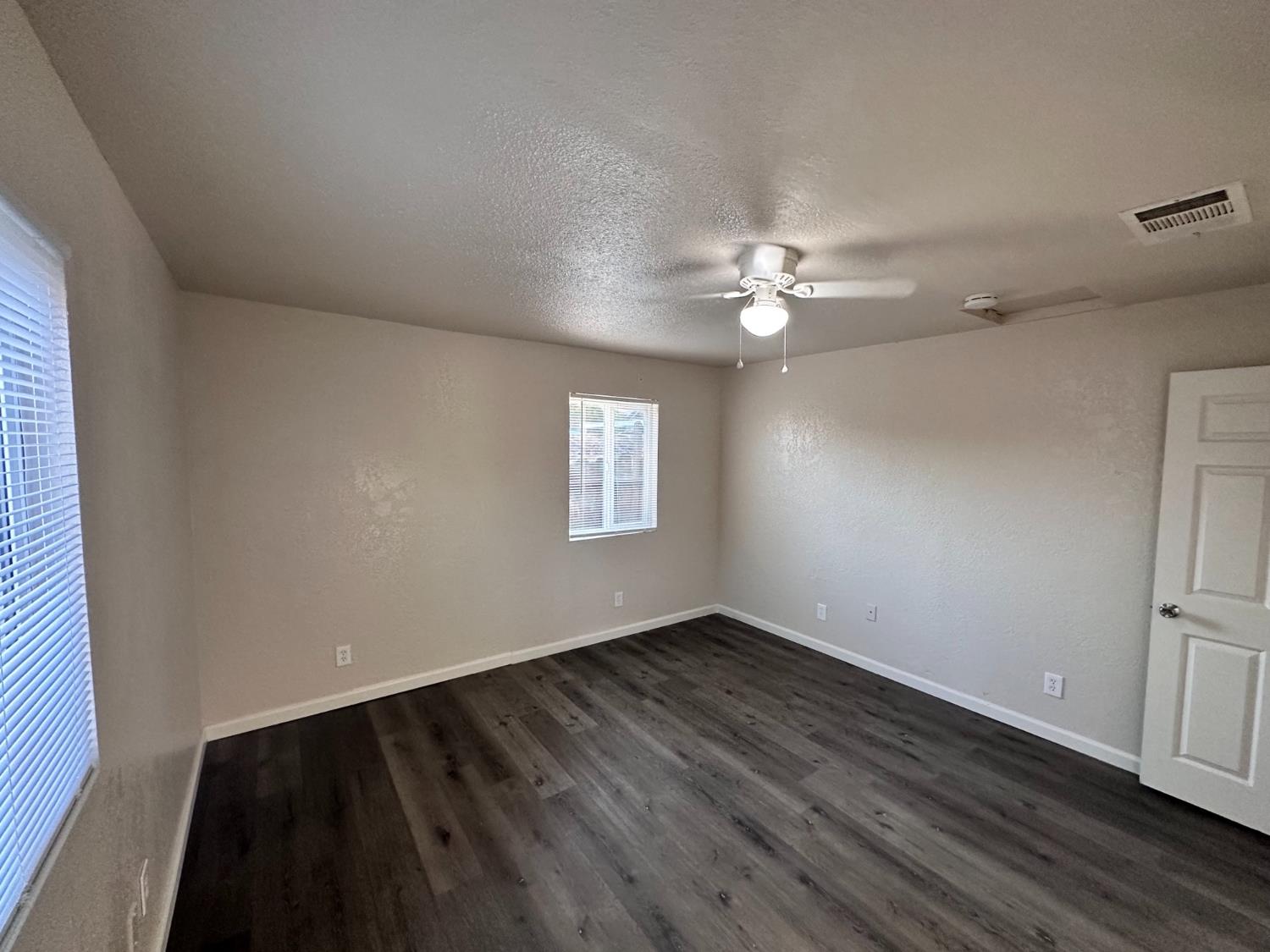 2421 E Clay Ave, Fresno, CA 93701