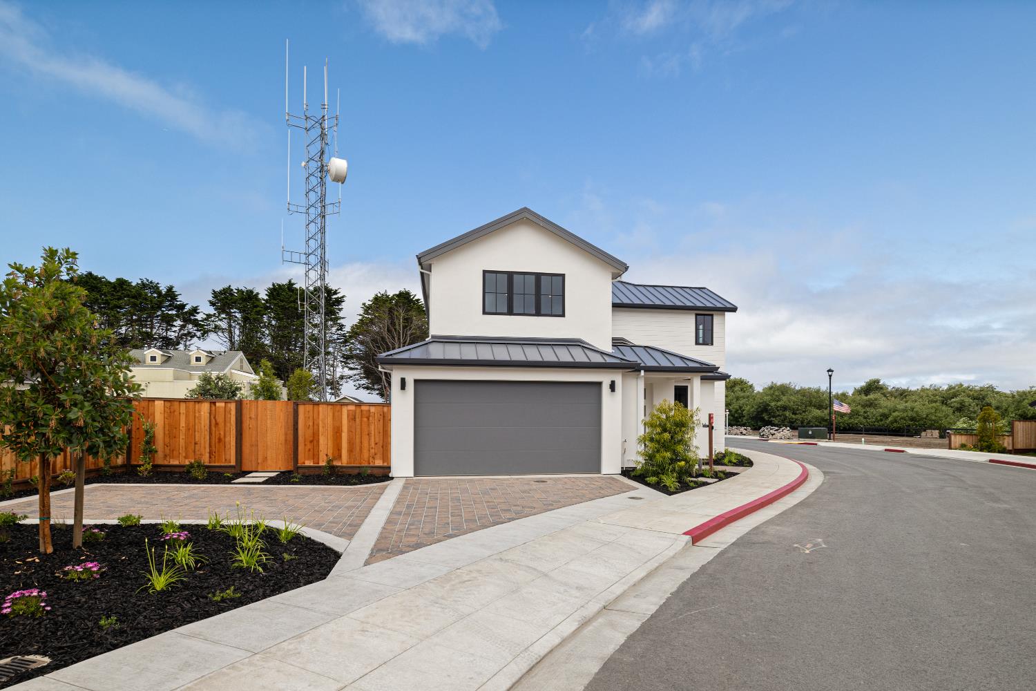 568 Creekside Ct, Half Moon Bay, CA 94019