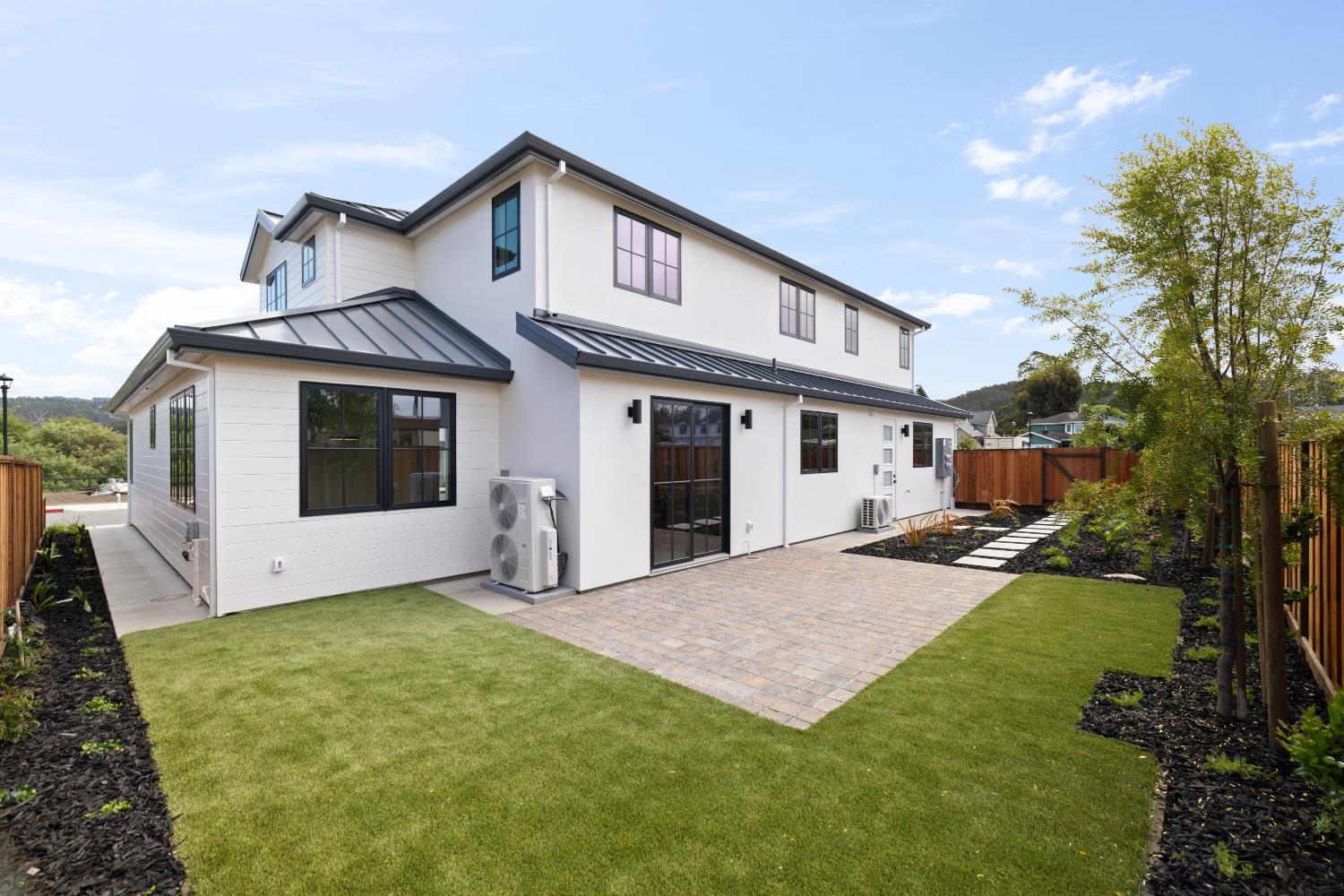568 Creekside Ct, Half Moon Bay, CA 94019