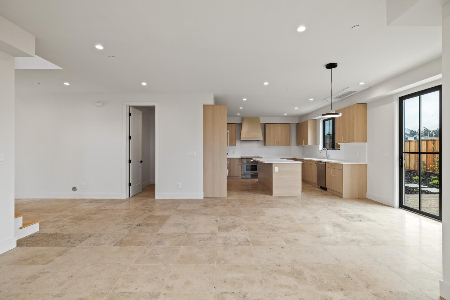 568 Creekside Ct, Half Moon Bay, CA 94019