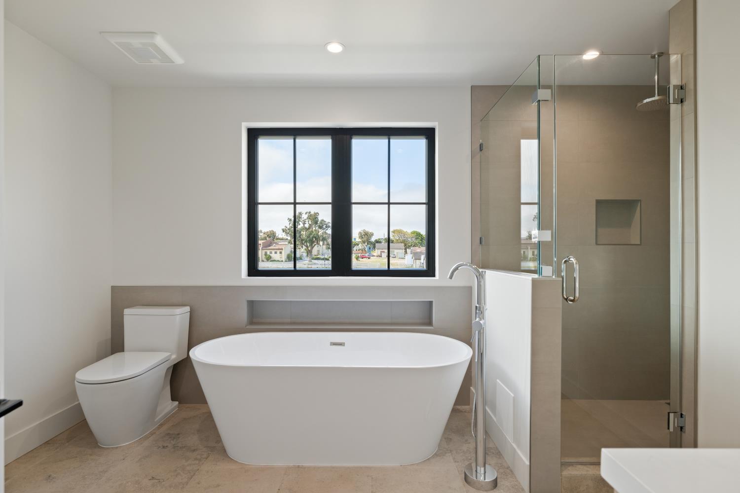 568 Creekside Ct, Half Moon Bay, CA 94019