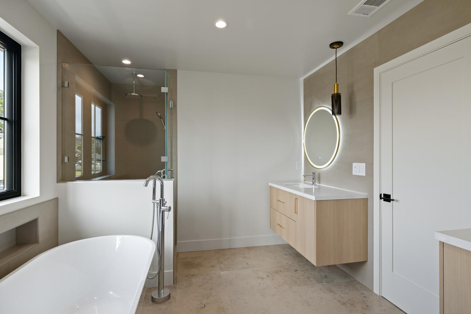 568 Creekside Ct, Half Moon Bay, CA 94019