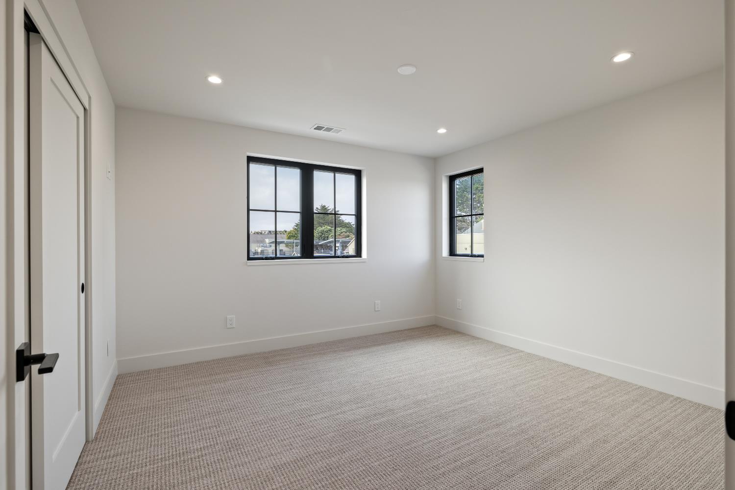 568 Creekside Ct, Half Moon Bay, CA 94019