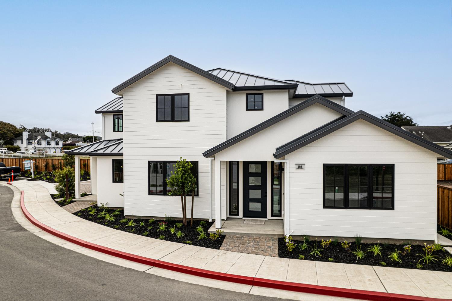 568 Creekside Ct, Half Moon Bay, CA 94019