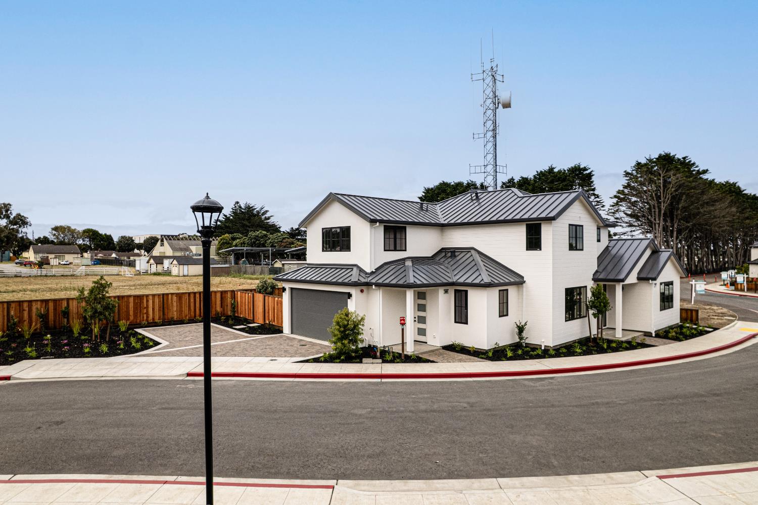 568 Creekside Ct, Half Moon Bay, CA 94019