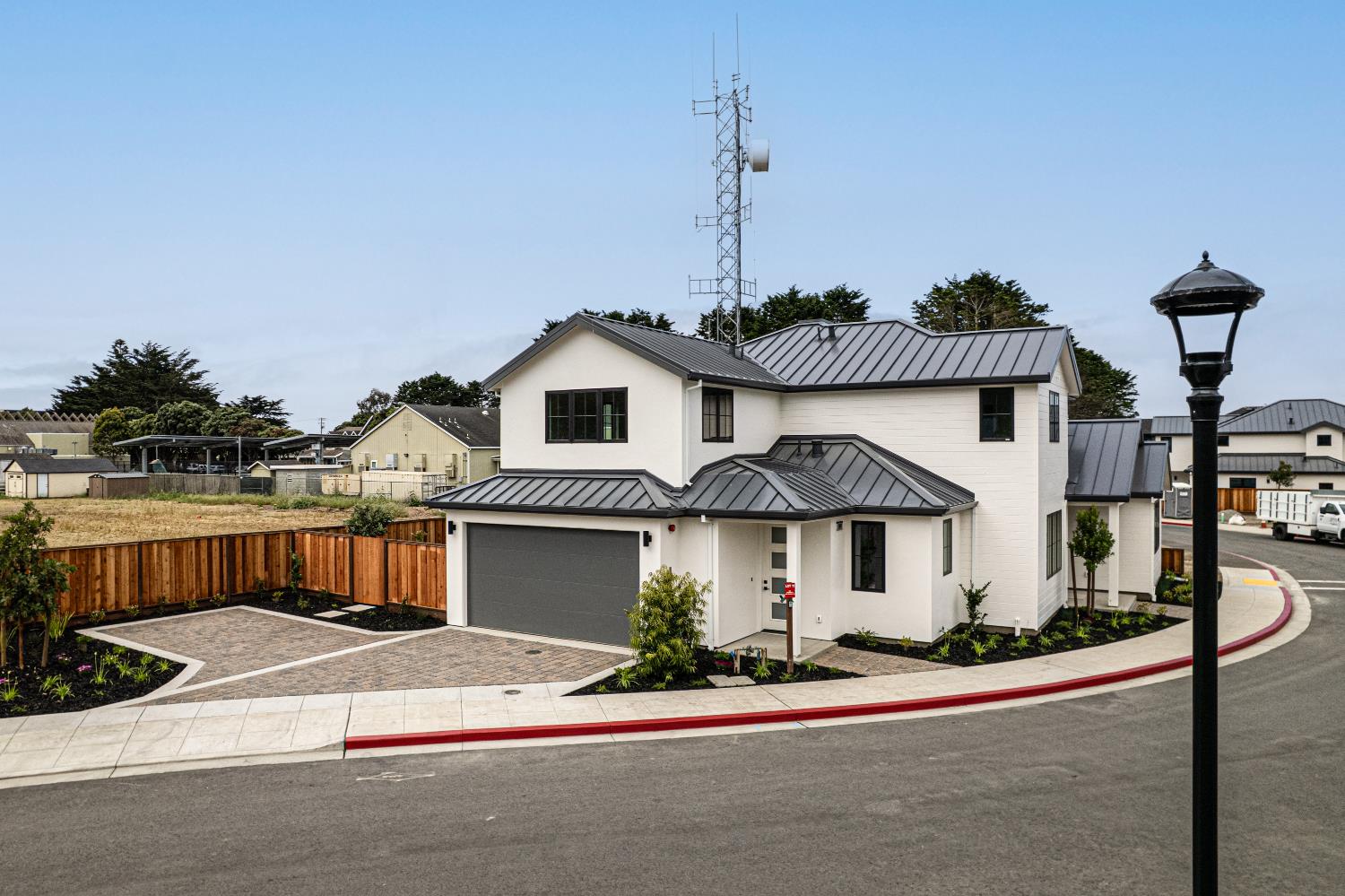 568 Creekside Ct, Half Moon Bay, CA 94019
