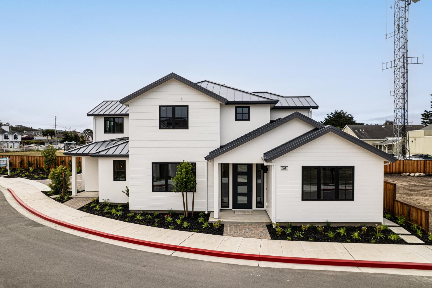 568 Creekside Ct, Half Moon Bay, CA 94019