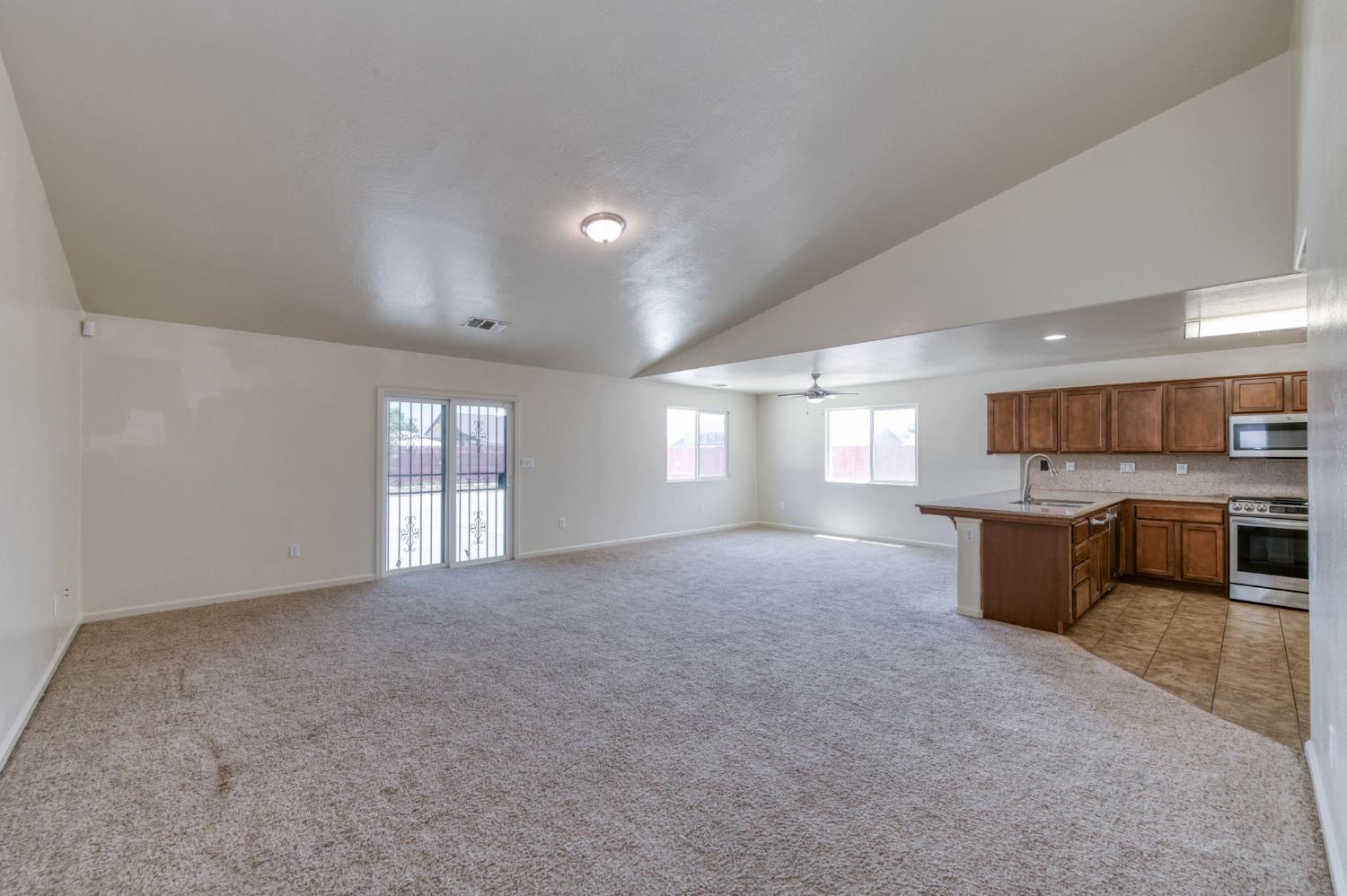 3308 N Gregory Ave, Fresno, CA 93722