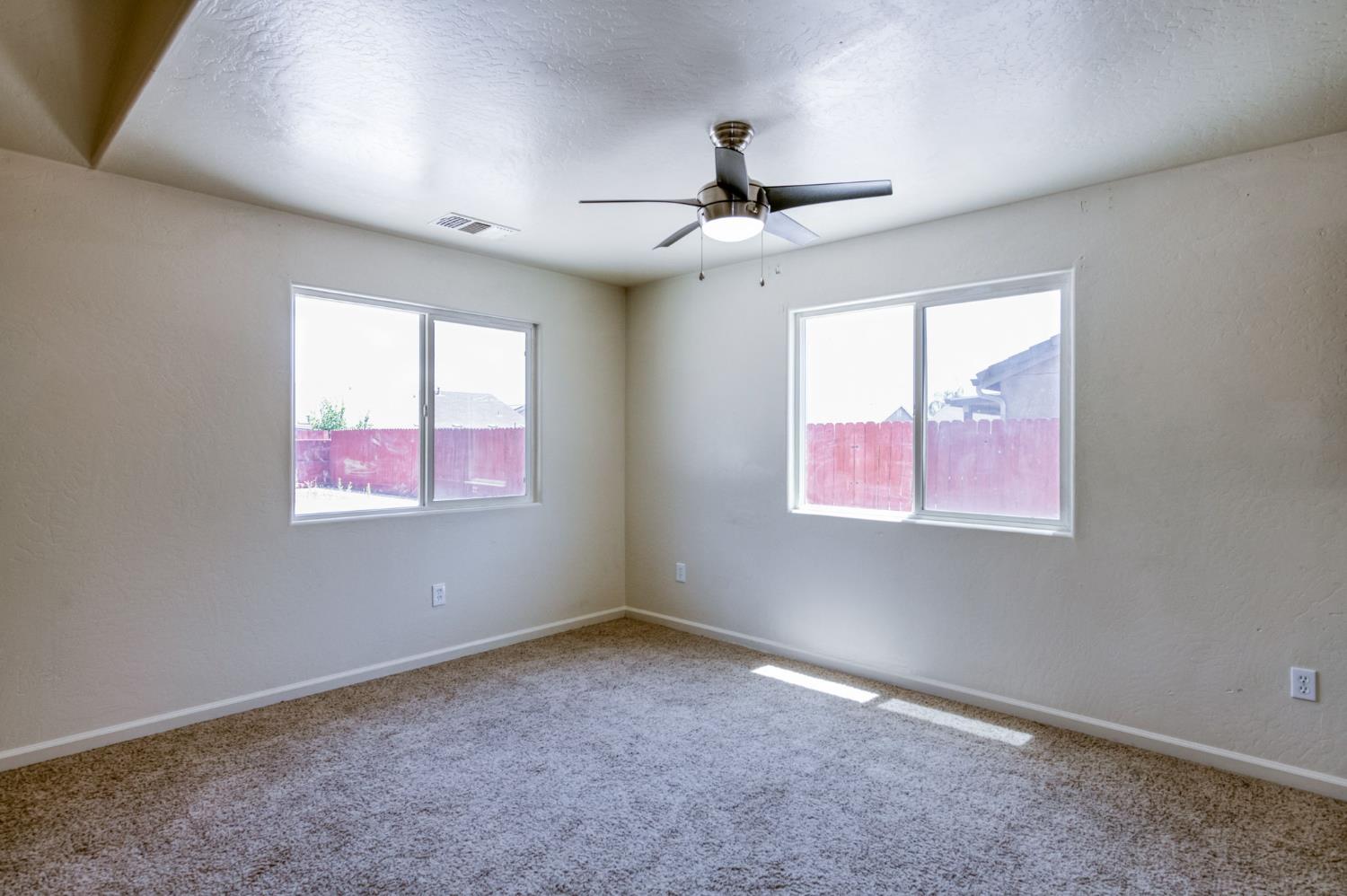 3308 N Gregory Ave, Fresno, CA 93722