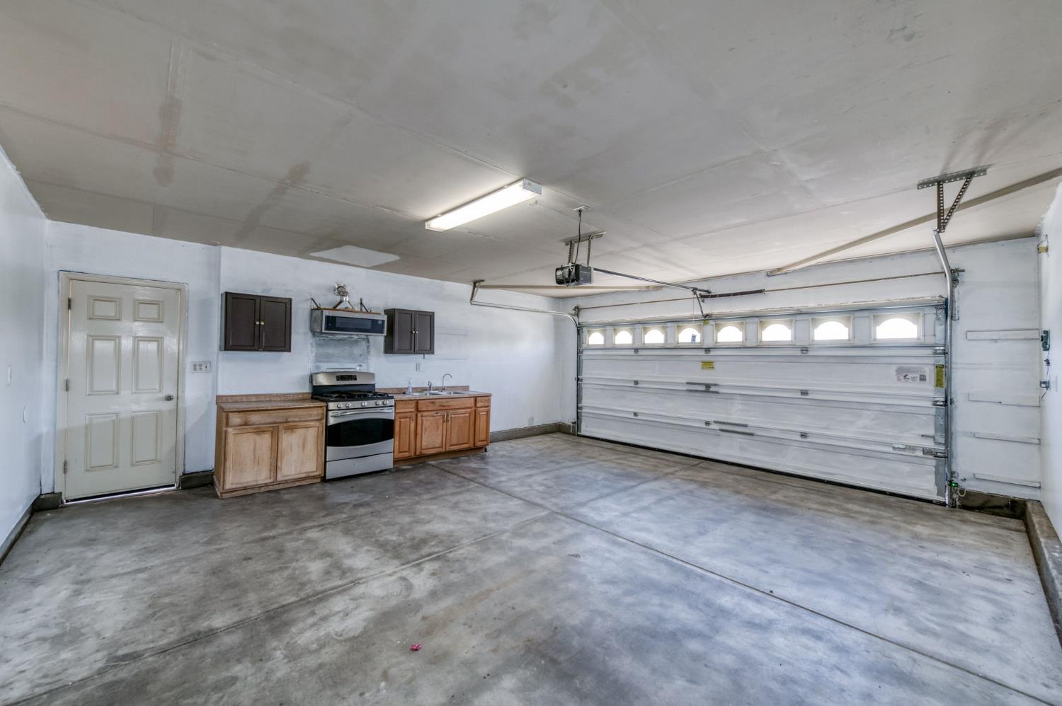 3308 N Gregory Ave, Fresno, CA 93722