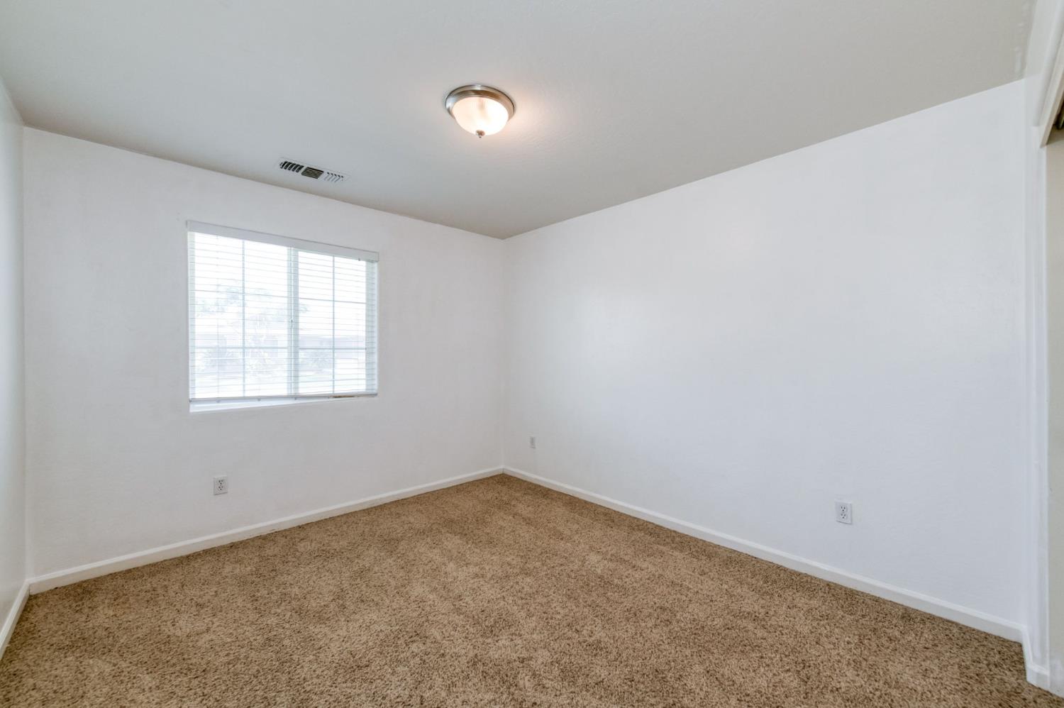 3308 N Gregory Ave, Fresno, CA 93722