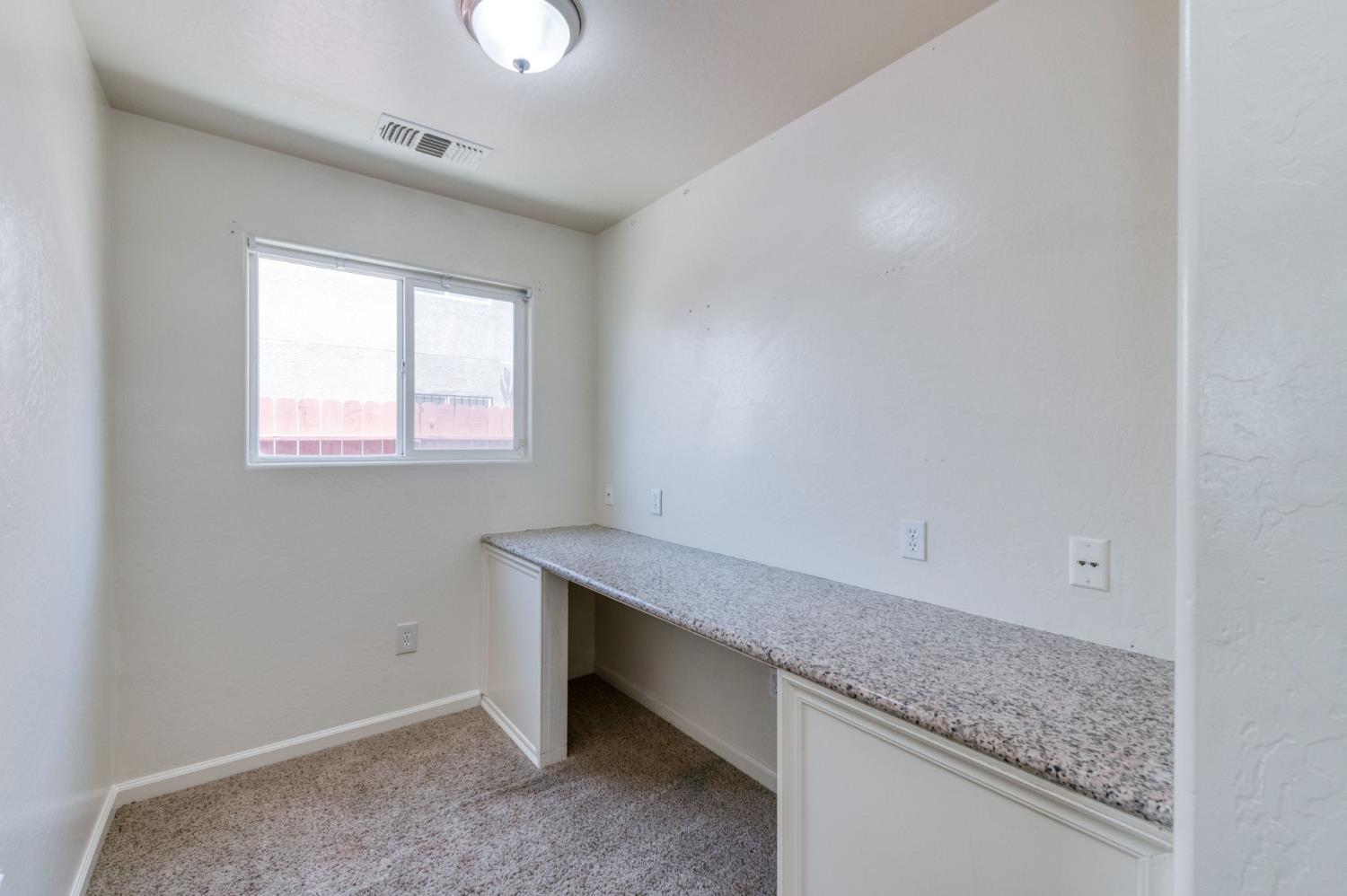 3308 N Gregory Ave, Fresno, CA 93722