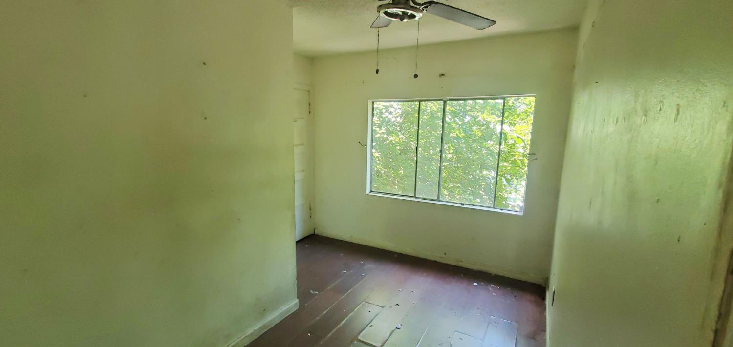 2303 E Grant Ave, Fresno, CA 93701