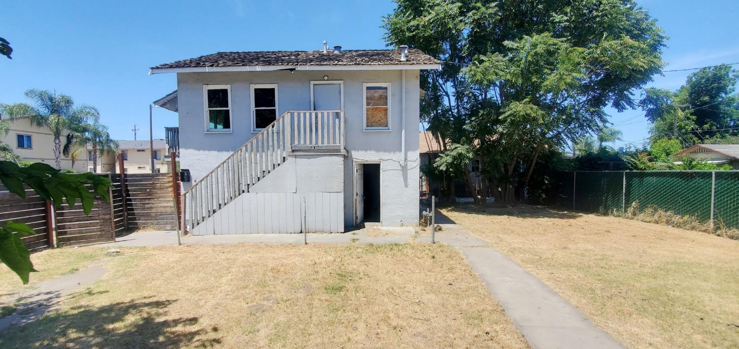 2303 E Grant Ave, Fresno, CA 93701