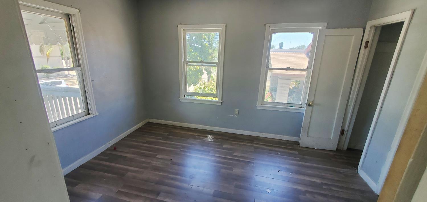 2303 E Grant Ave, Fresno, CA 93701