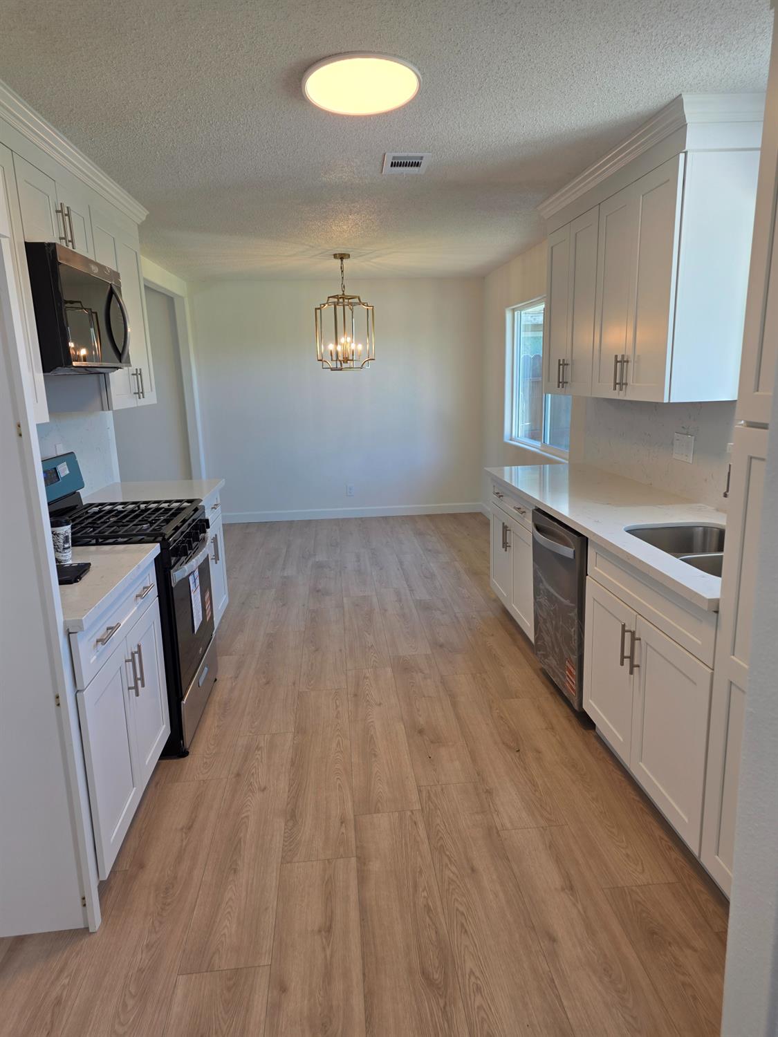 1734 W Cornell Ave, Fresno, CA 93705