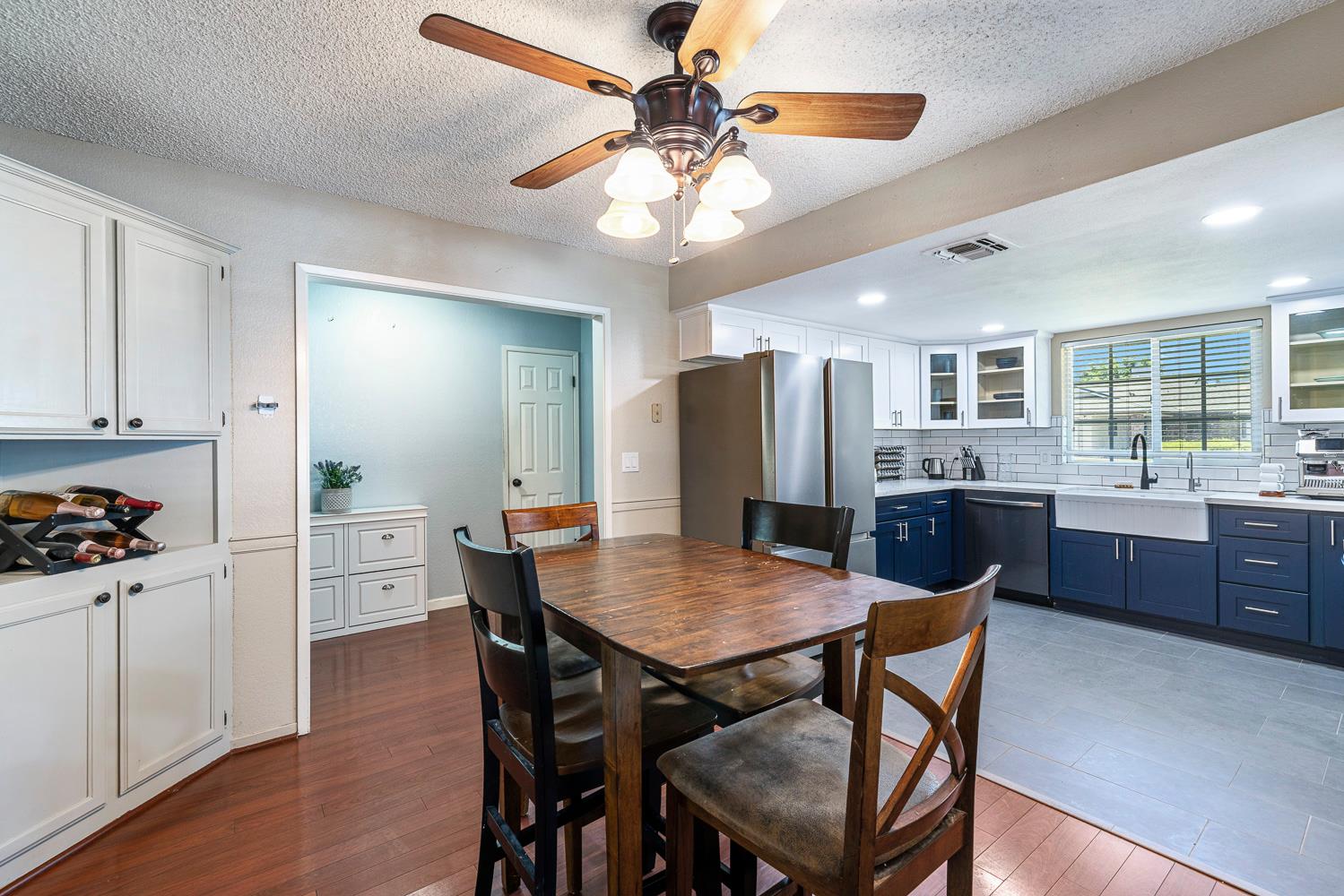 2183 E Fallbrook Ave, Fresno, CA 93720