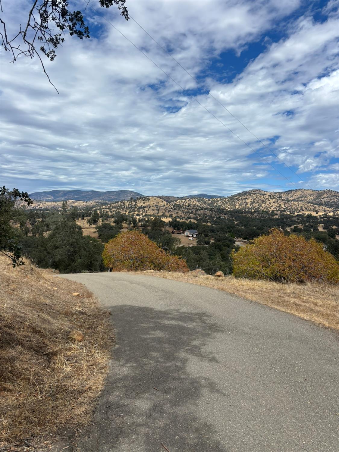 2609 Granite Ln, Catheys Valley, CA 95306
