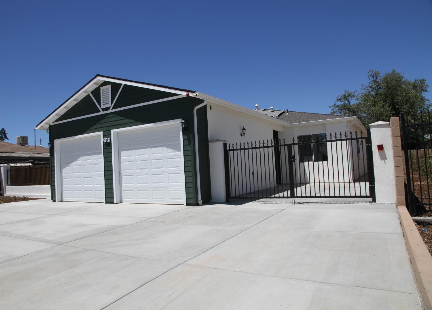 728 W Vassar, Fresno, CA 93705