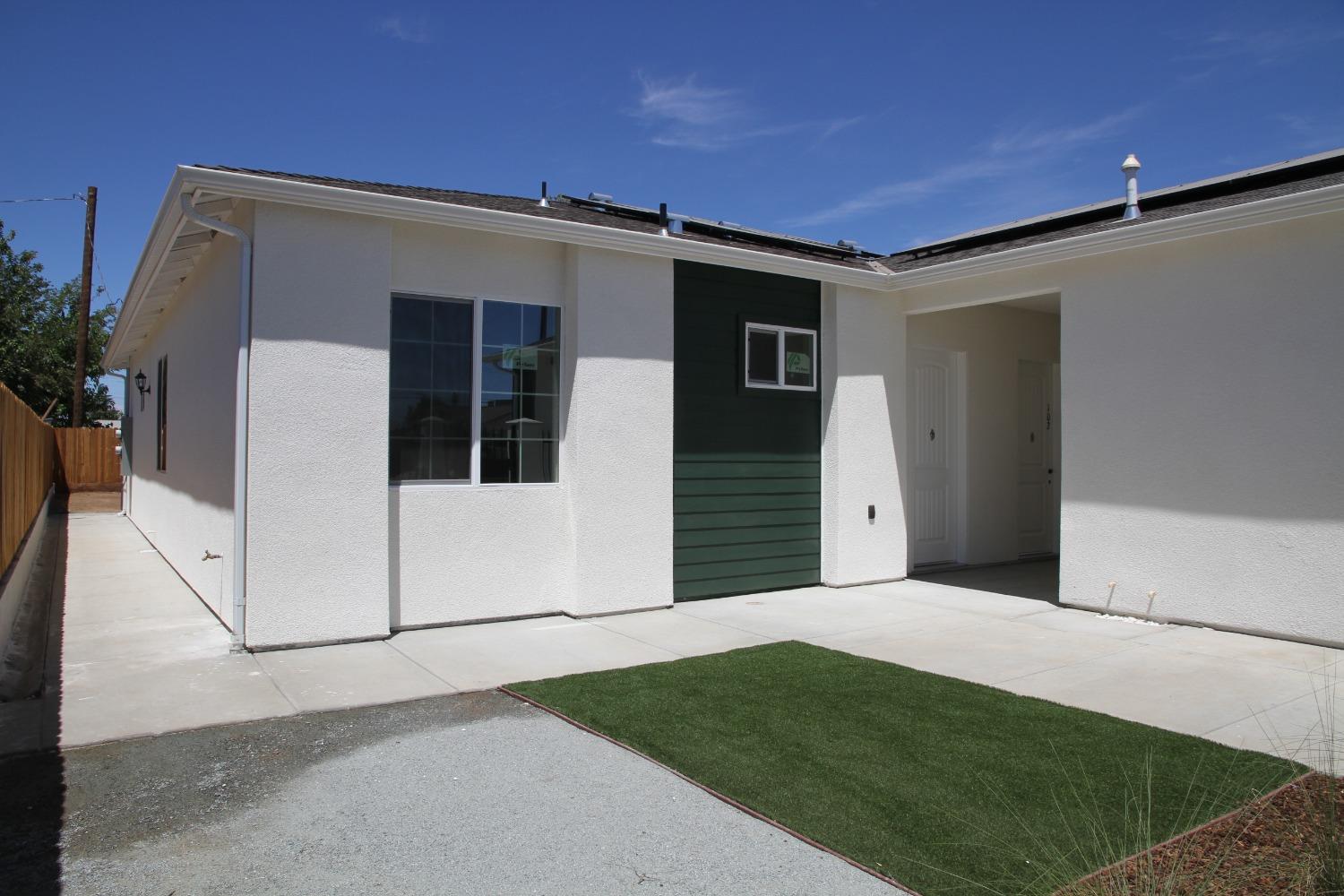 728 W Vassar, Fresno, CA 93705