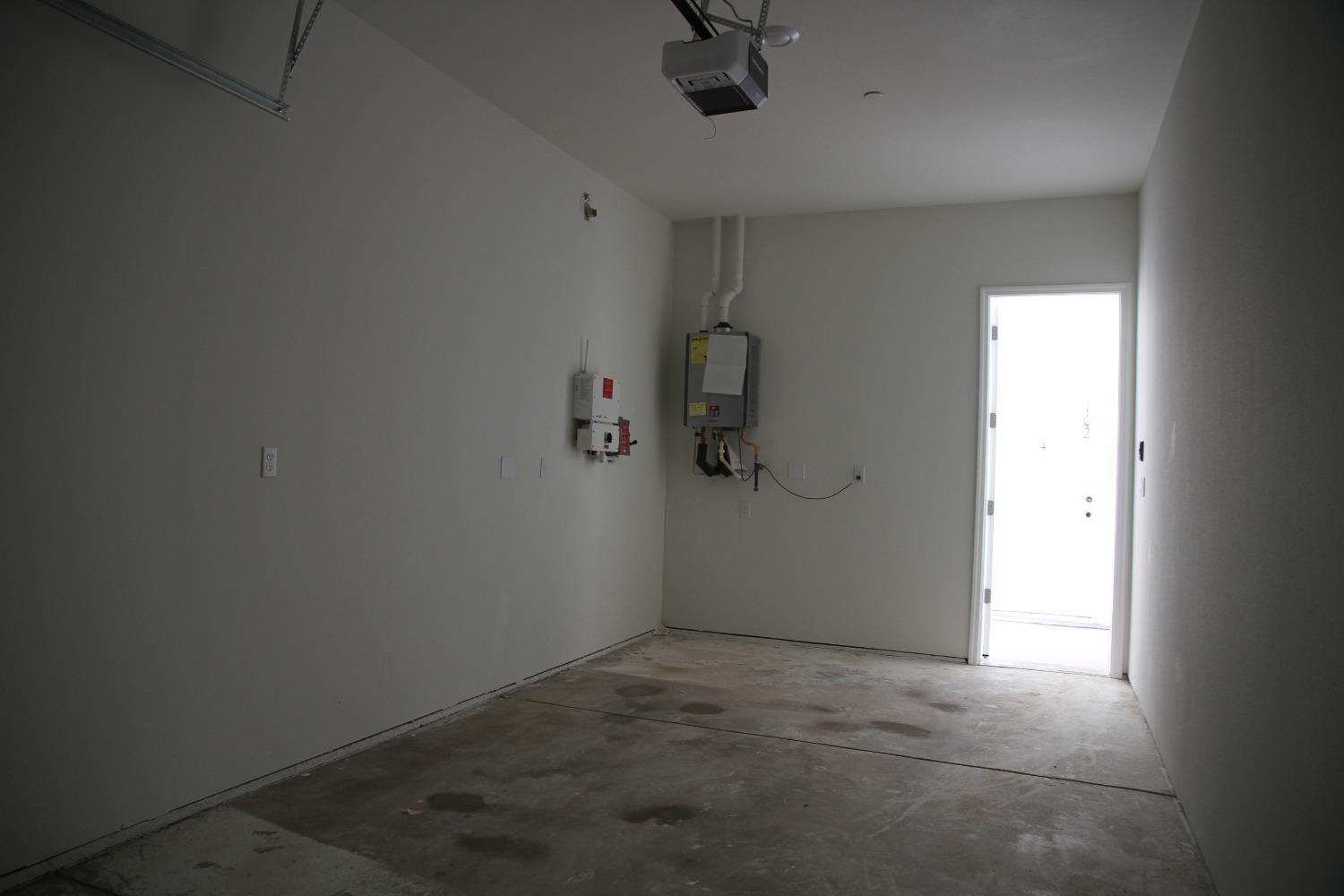 728 W Vassar, Fresno, CA 93705