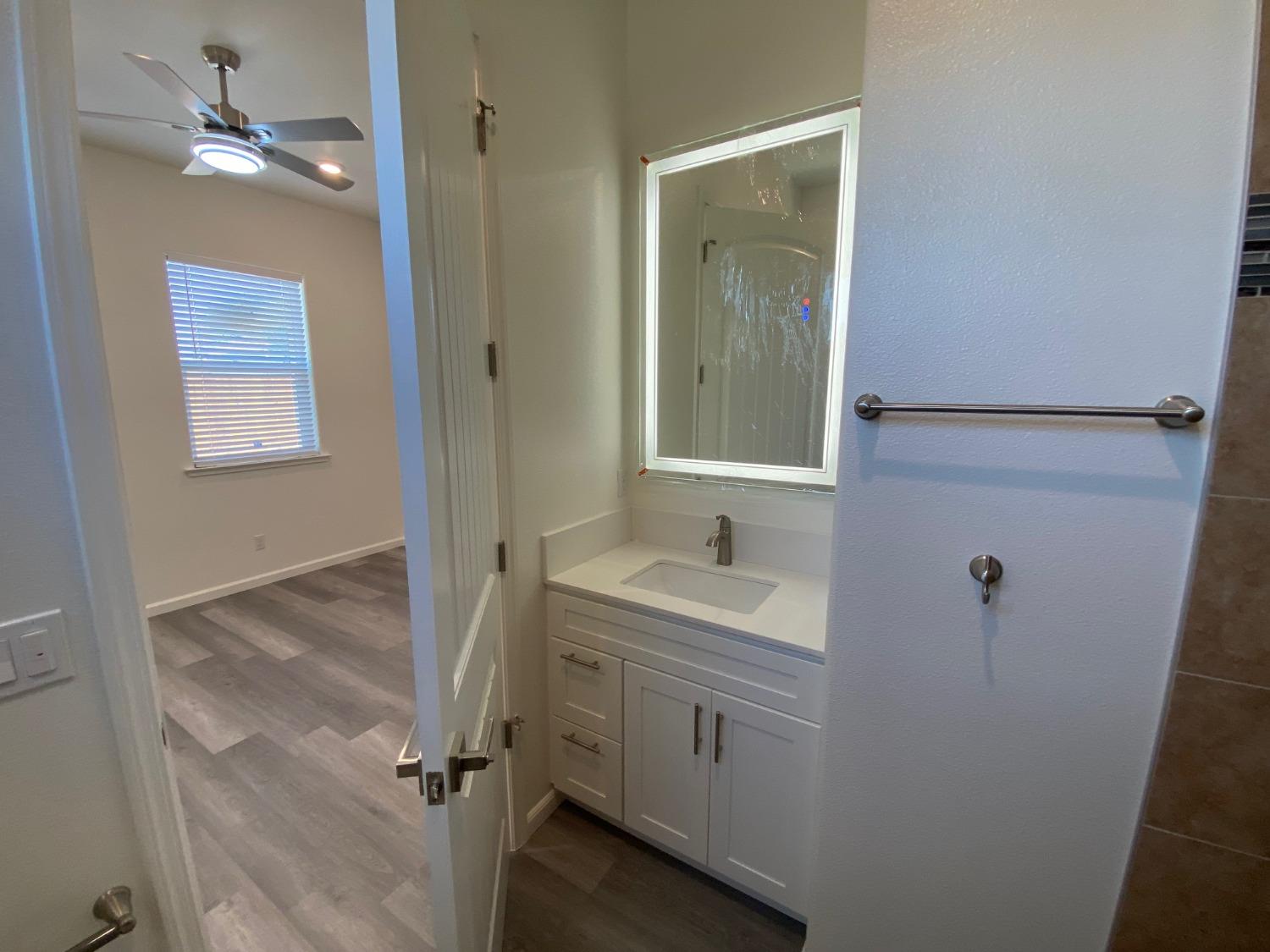 728 W Vassar, Fresno, CA 93705