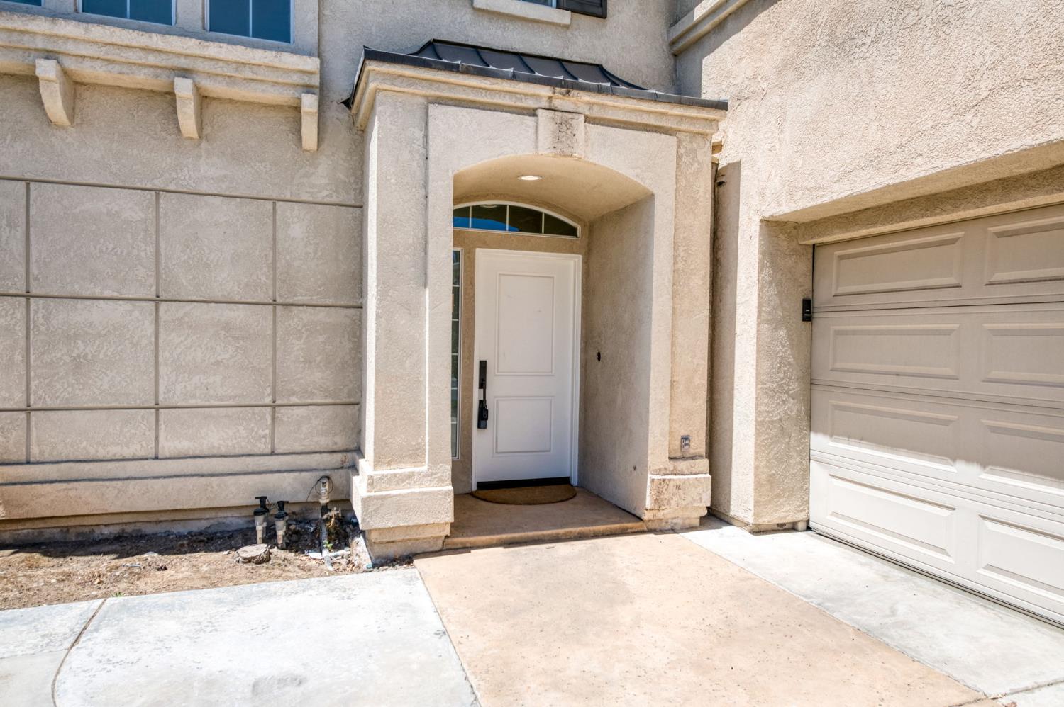 5021 W Decatur Ave, Fresno, CA 93722