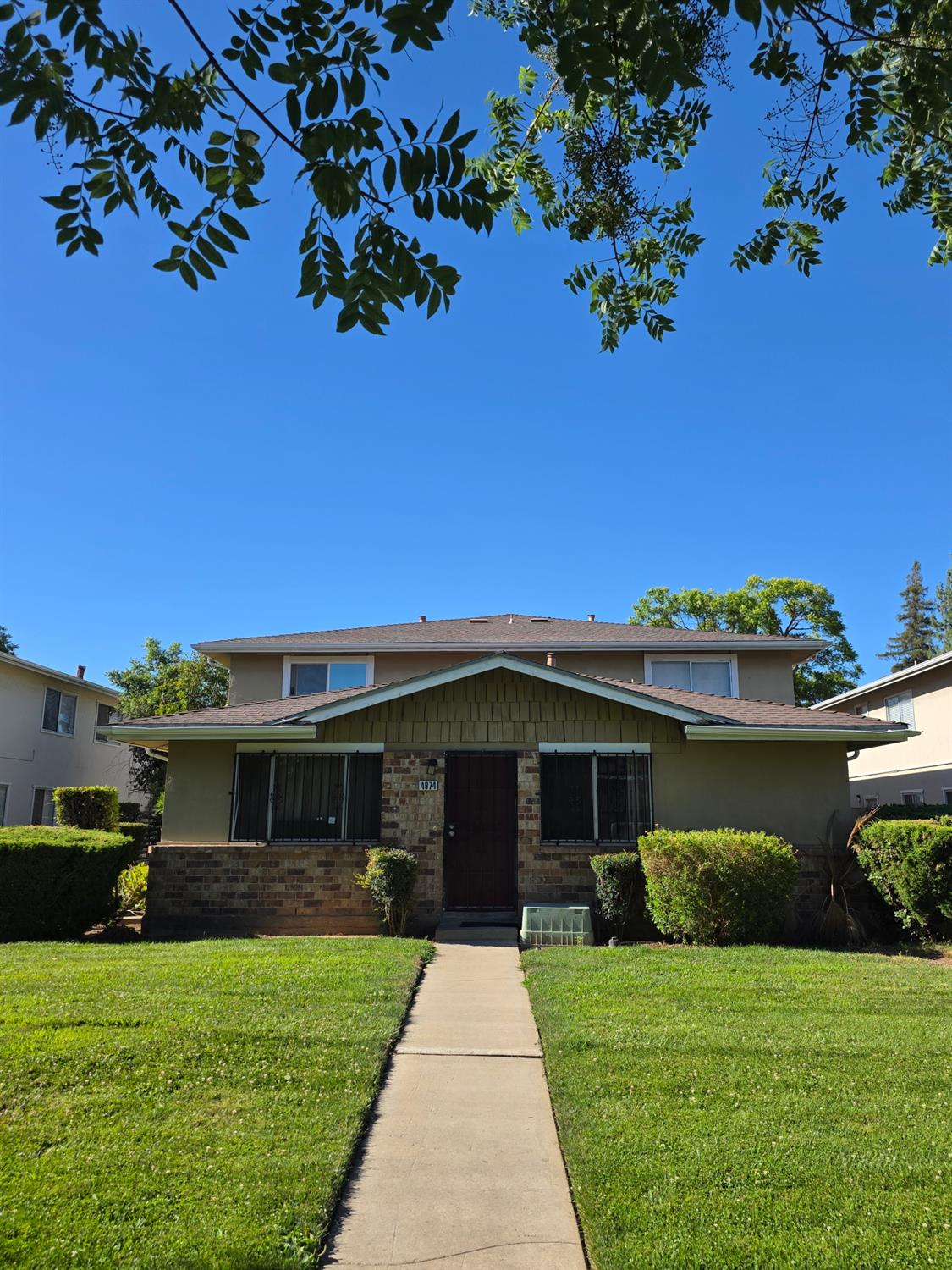 4974 N Holt Ave #102, Fresno, CA 93705