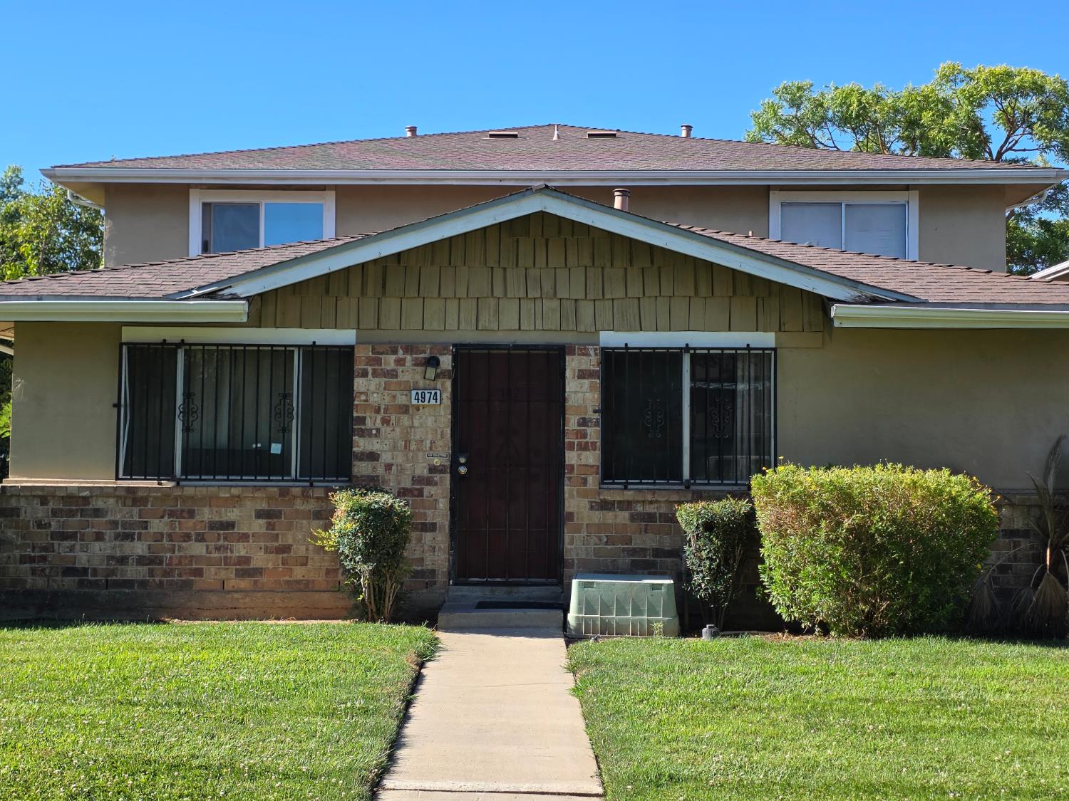 4974 N Holt Ave #102, Fresno, CA 93705