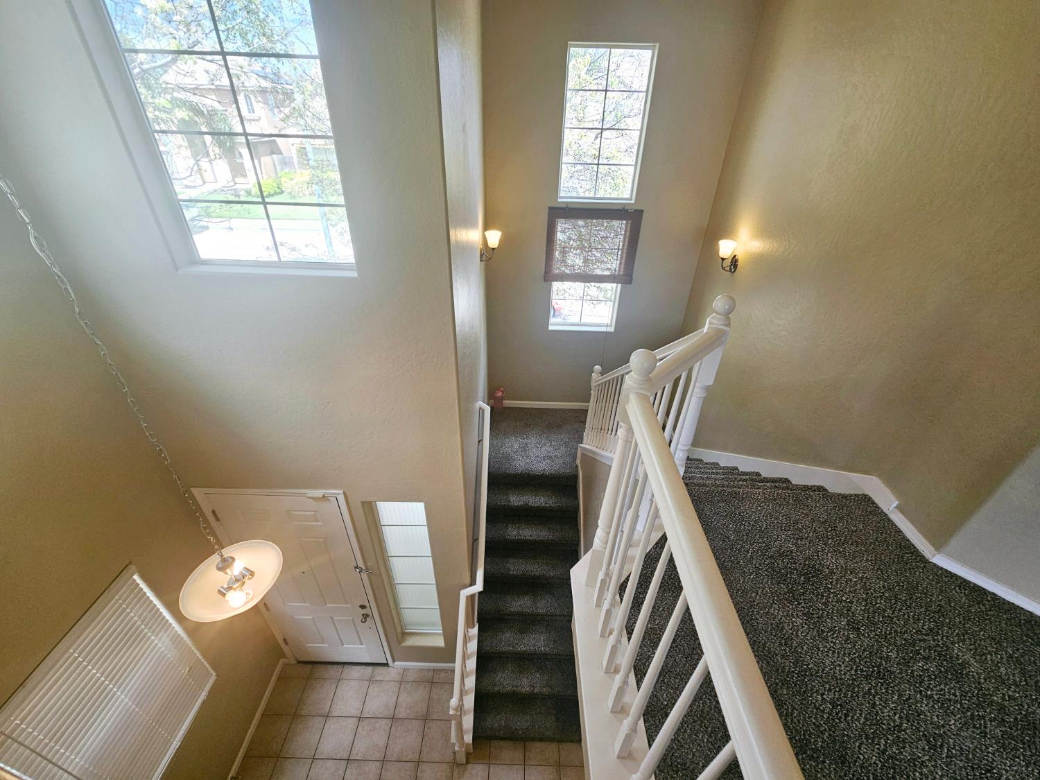 6653 E Braly Ave E, Fresno, CA 93727