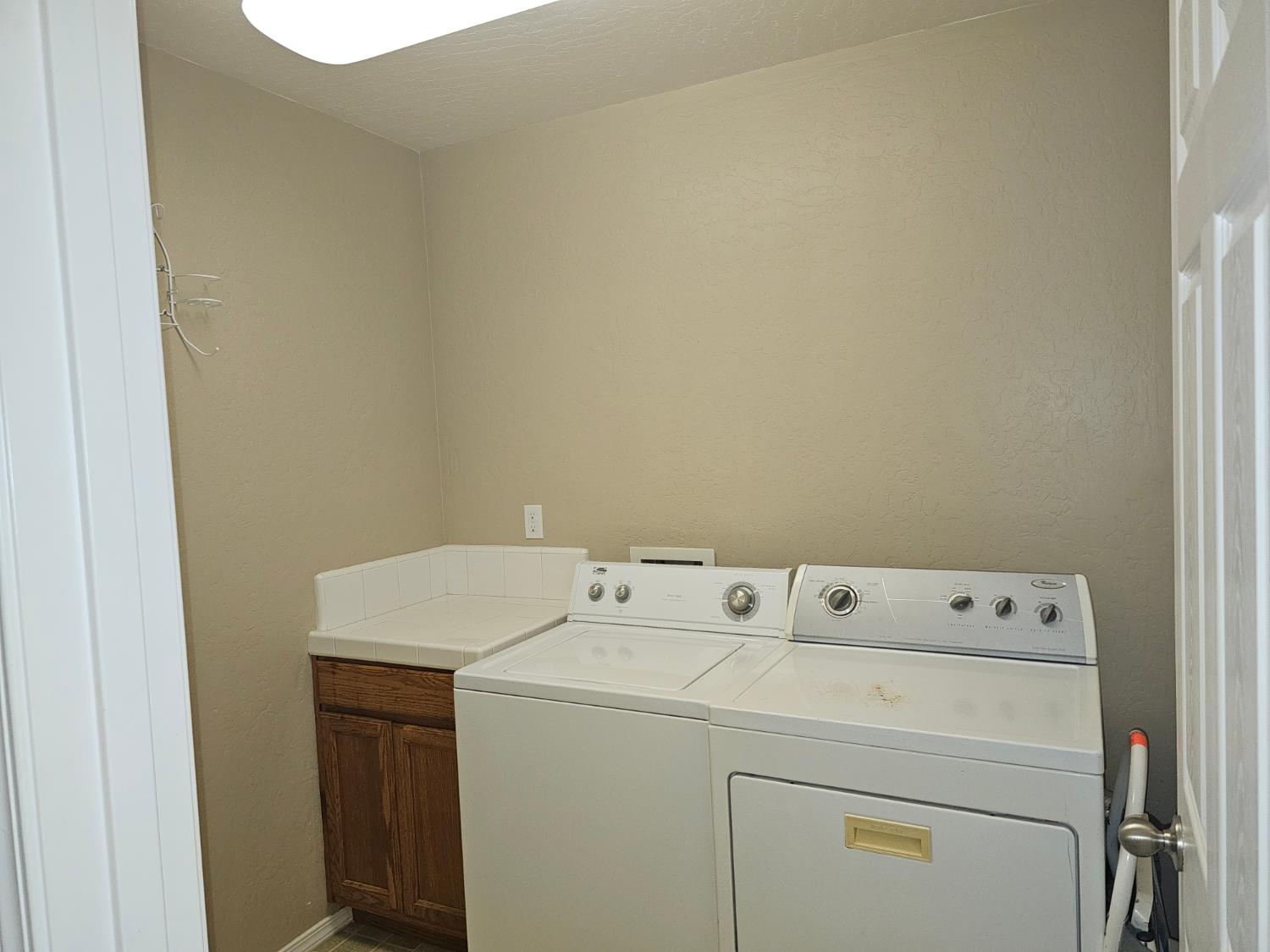 6653 E Braly Ave, Fresno, CA 93727
