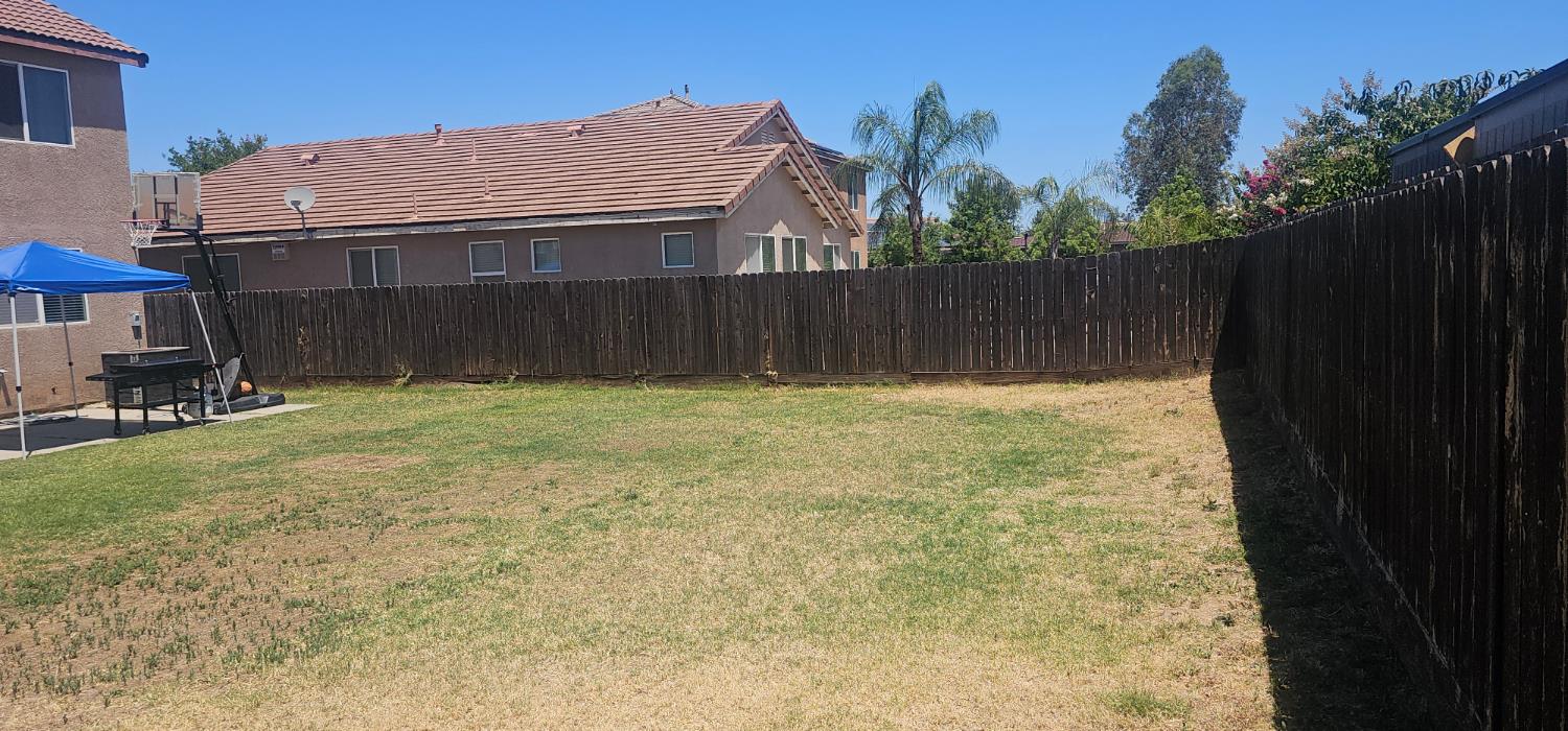 6653 E Braly Ave, Fresno, CA 93727