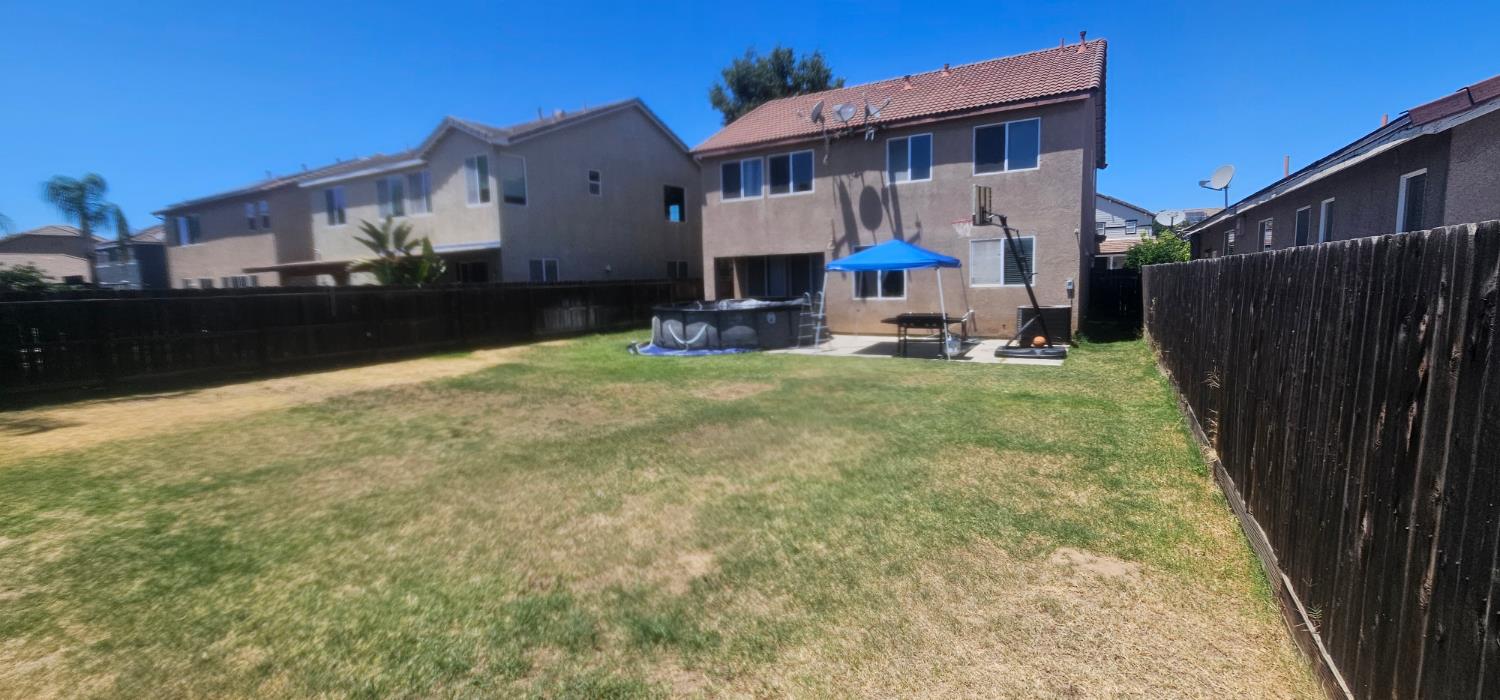 6653 E Braly Ave, Fresno, CA 93727