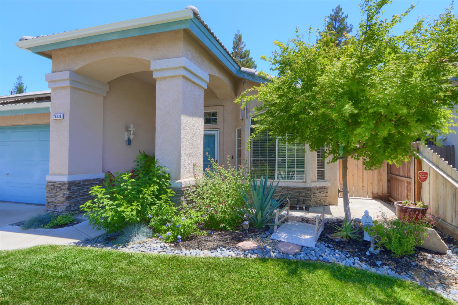7440 N Wheeler, Fresno, CA 93722