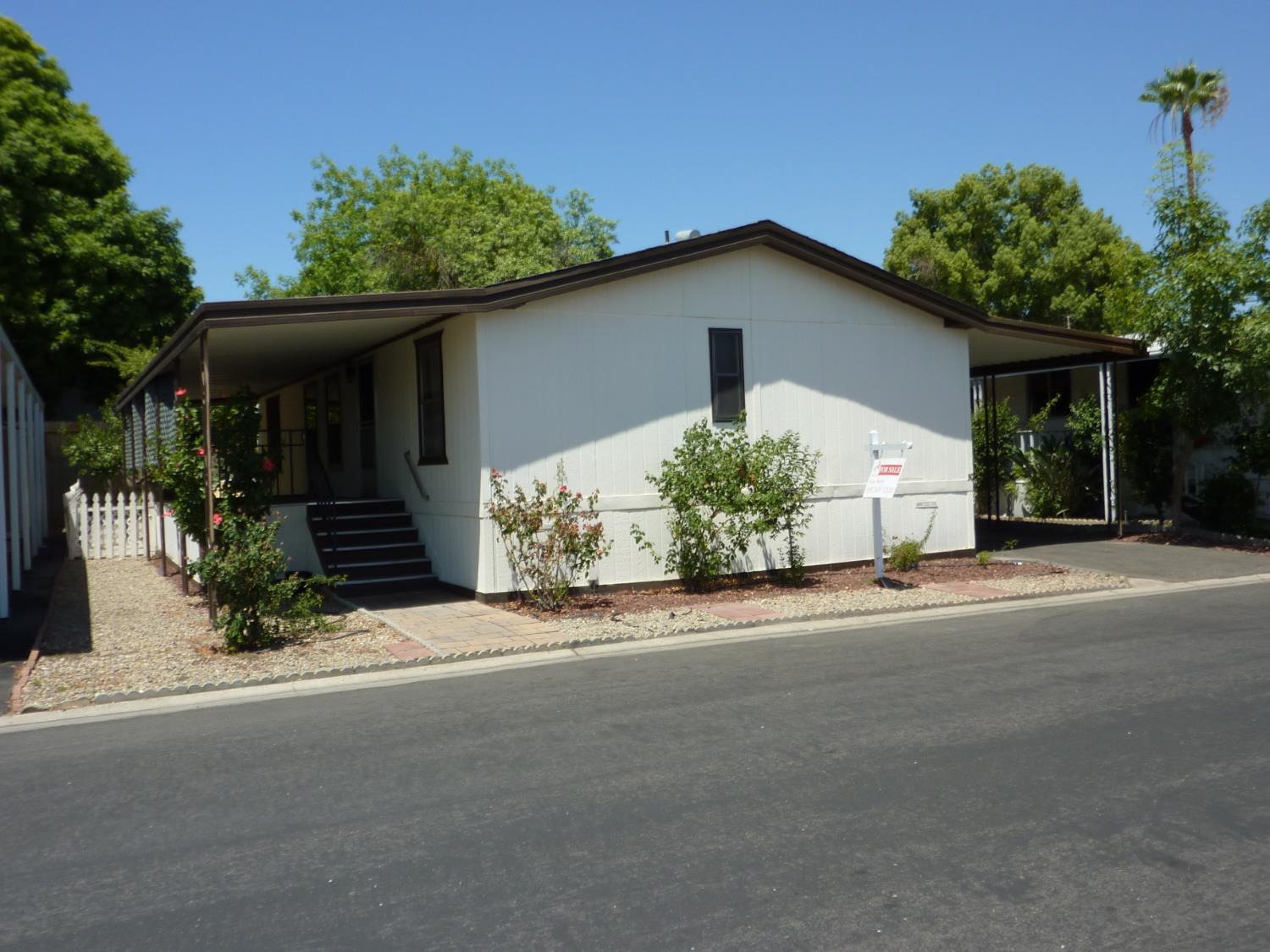 221 W Herndon Ave #50, Fresno, CA 93650