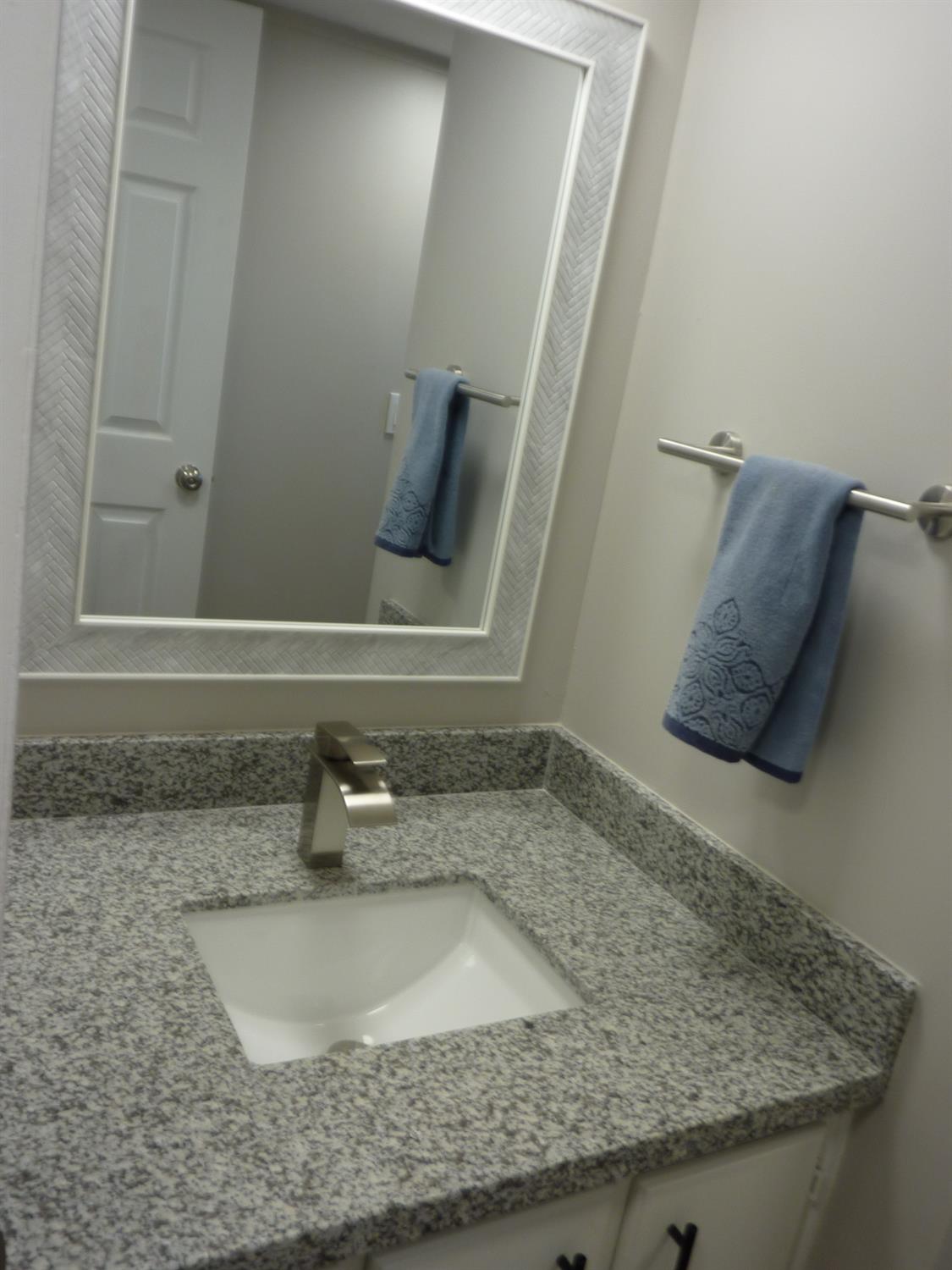 221 W Herndon Ave #50, Fresno, CA 93650