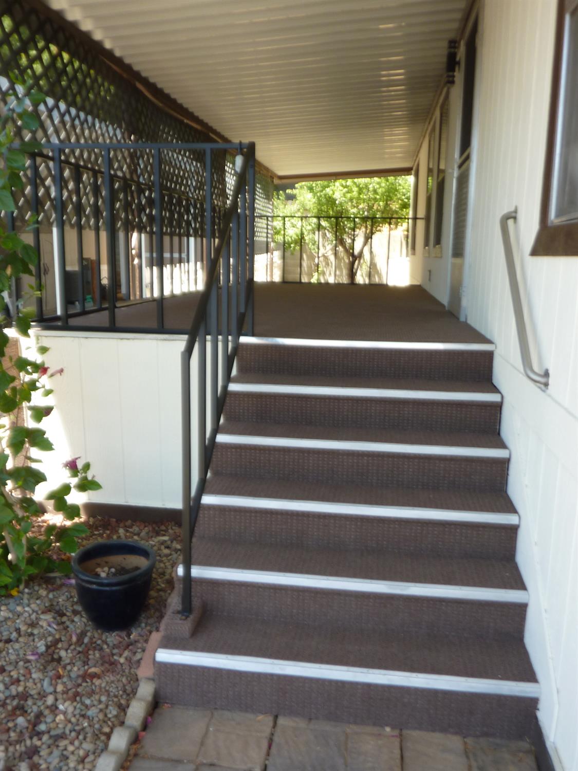 221 W Herndon Ave #50, Fresno, CA 93650